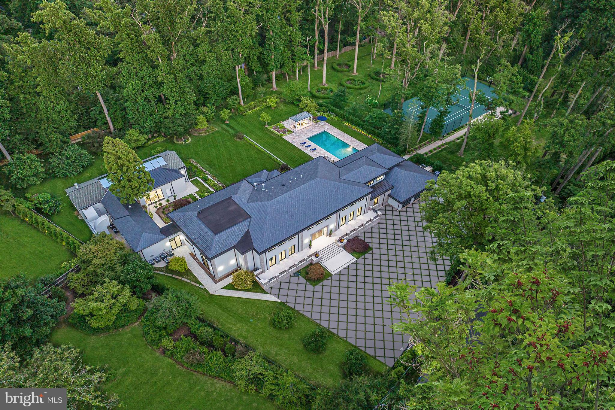 BRADLEY HILLS GROVE - Residential