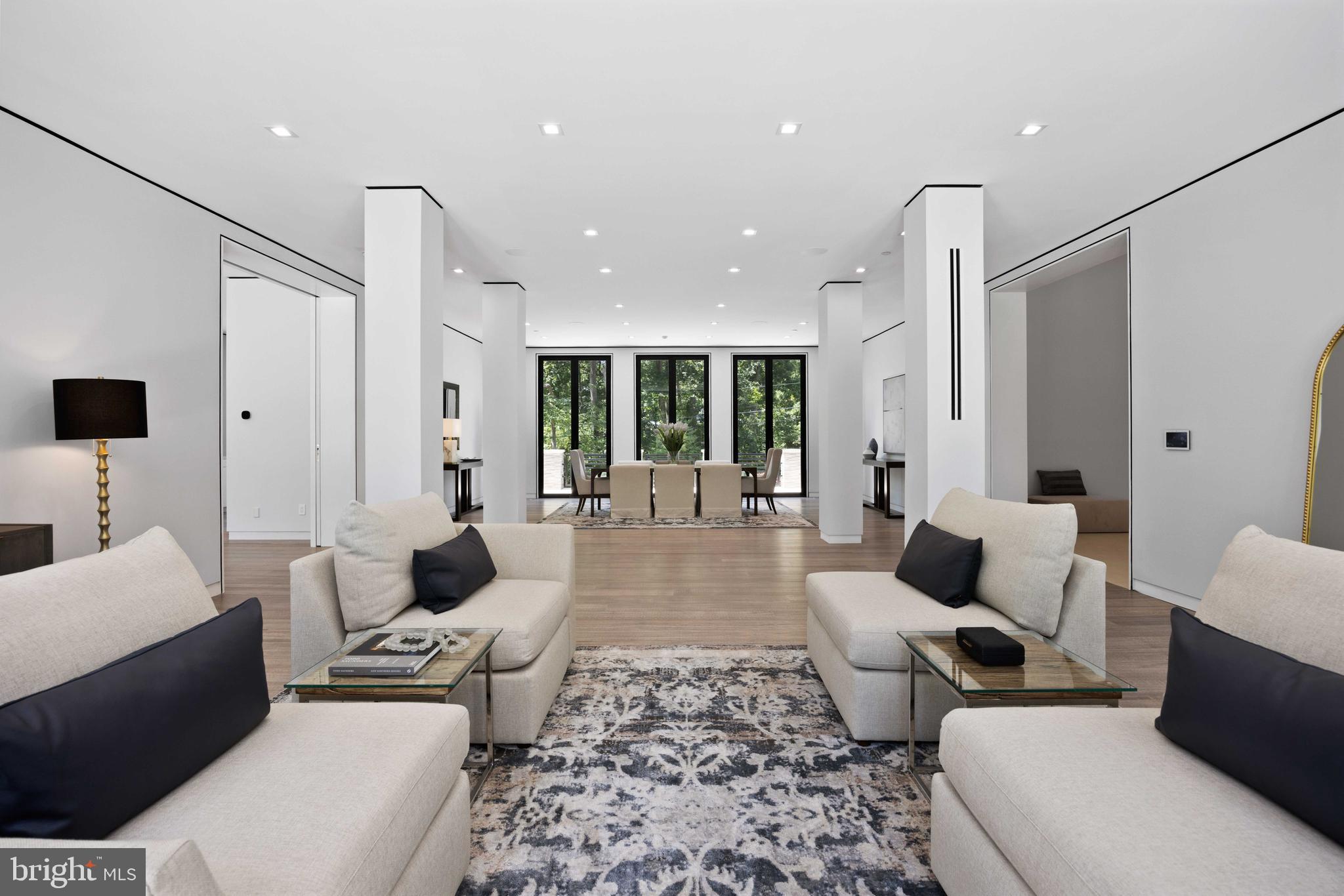 BRADLEY HILLS GROVE - Residential