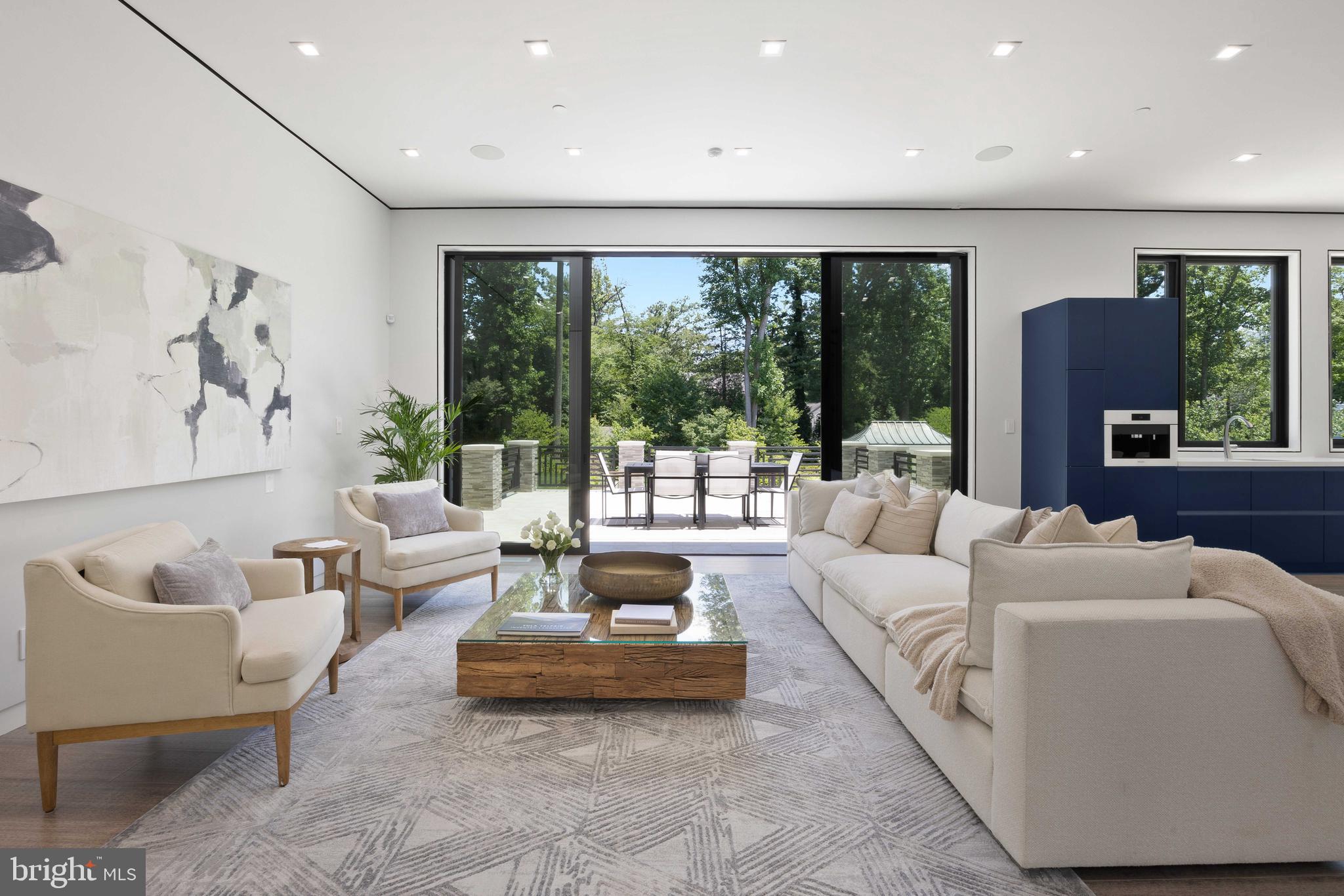 BRADLEY HILLS GROVE - Residential