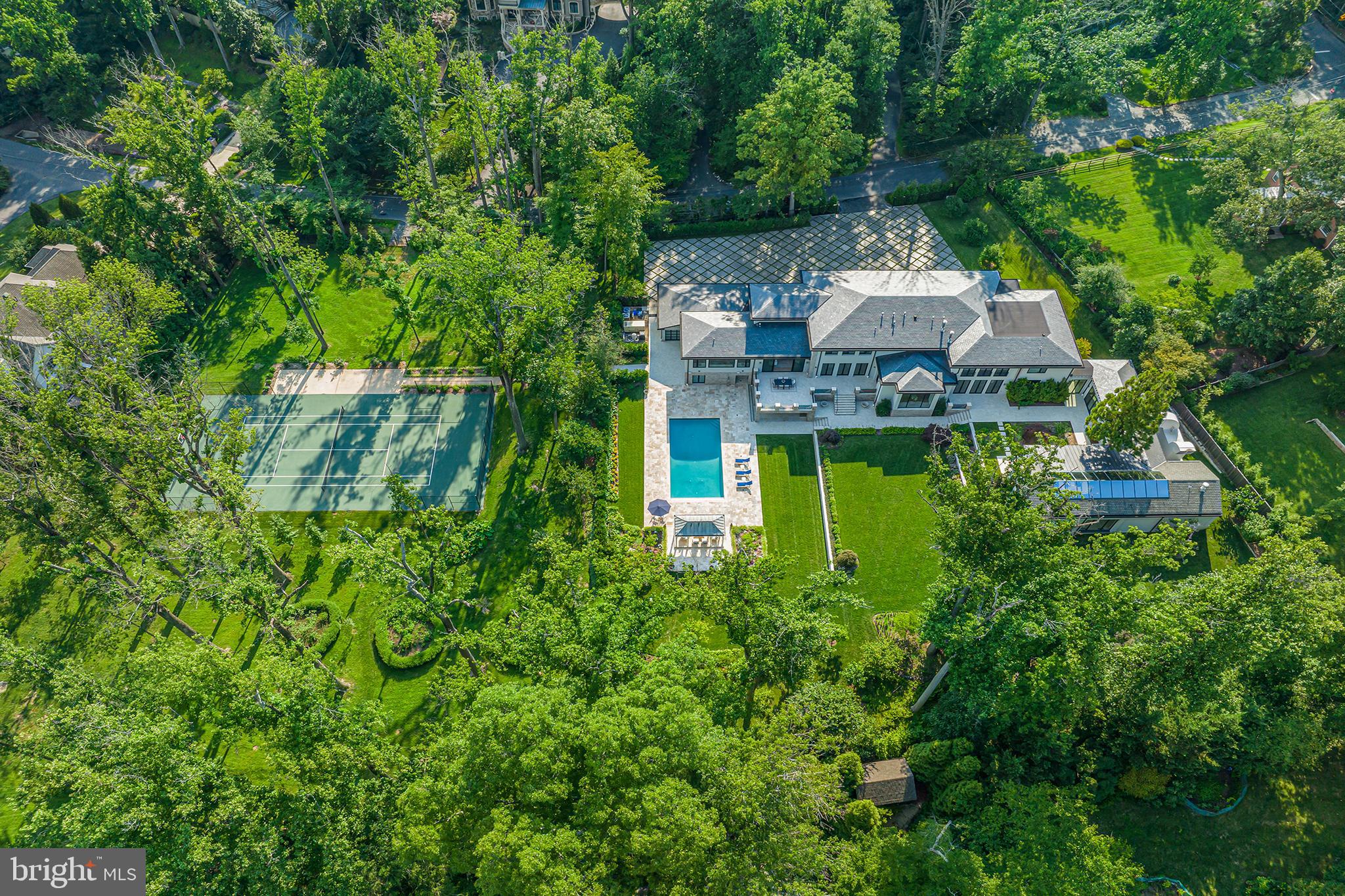 BRADLEY HILLS GROVE - Residential