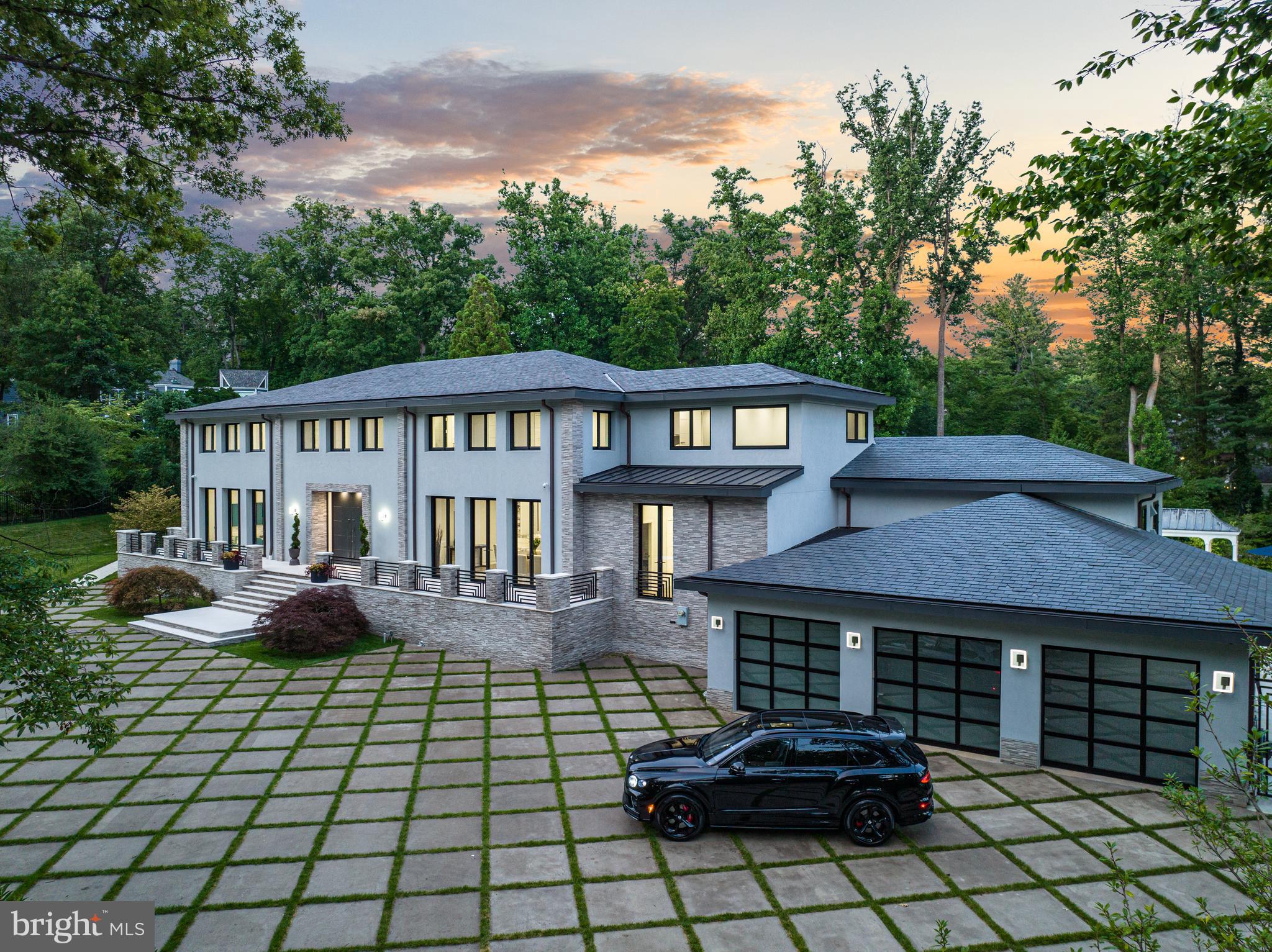 BRADLEY HILLS GROVE - Residential