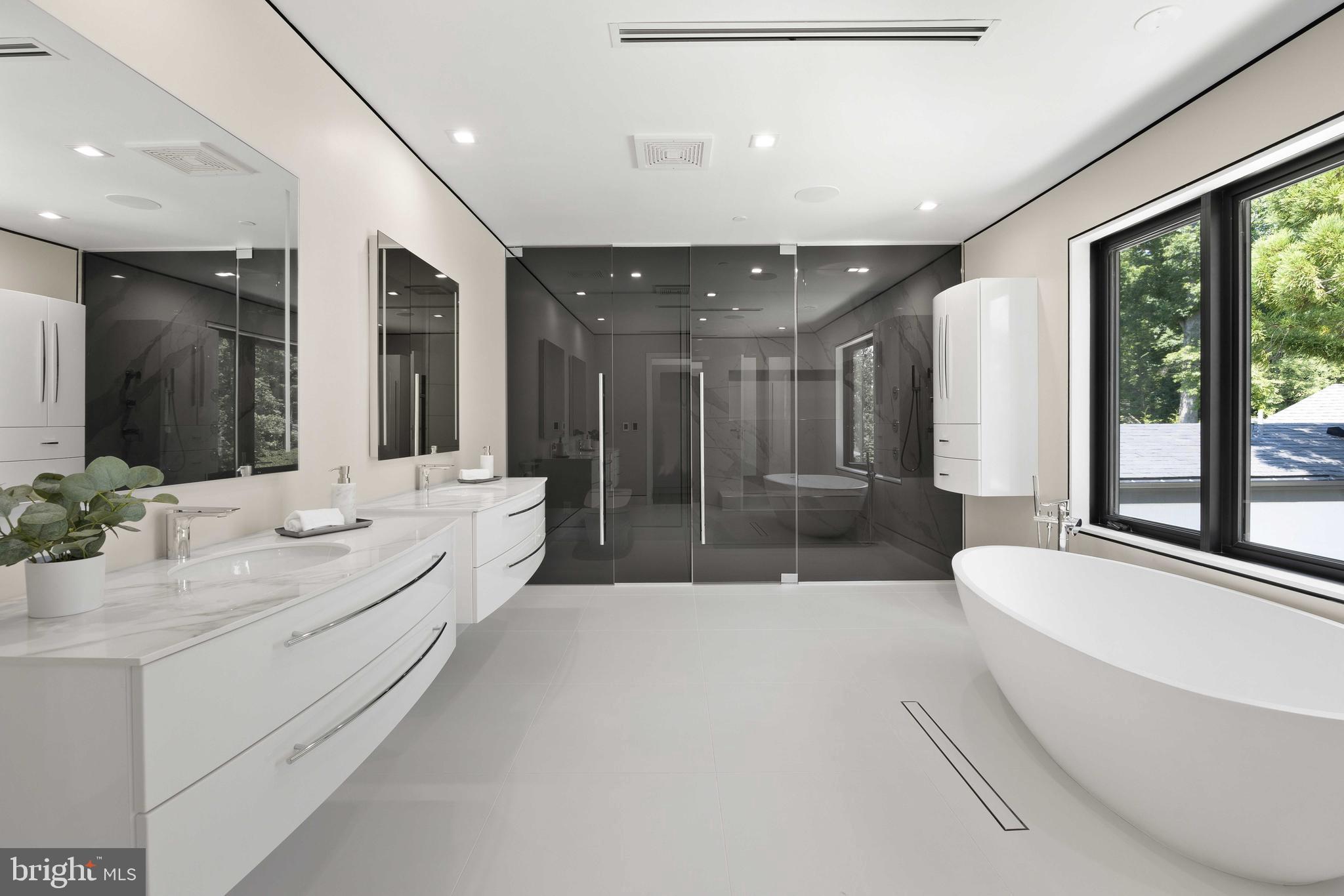 BRADLEY HILLS GROVE - Residential