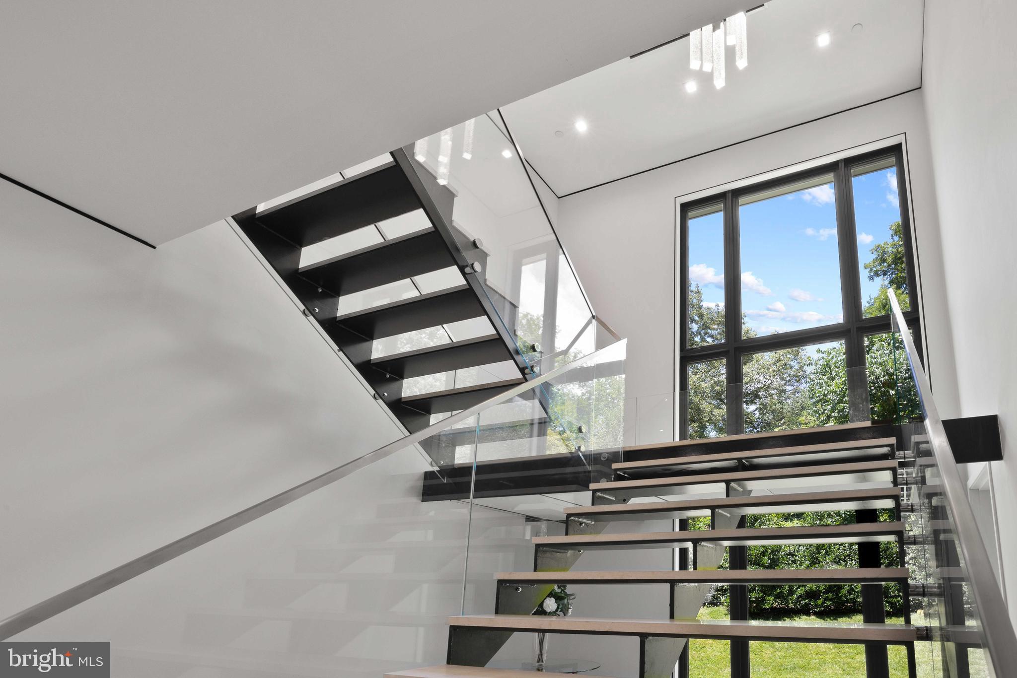 BRADLEY HILLS GROVE - Residential