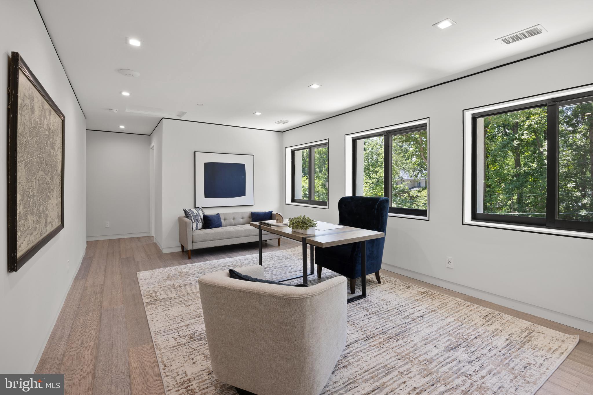 BRADLEY HILLS GROVE - Residential