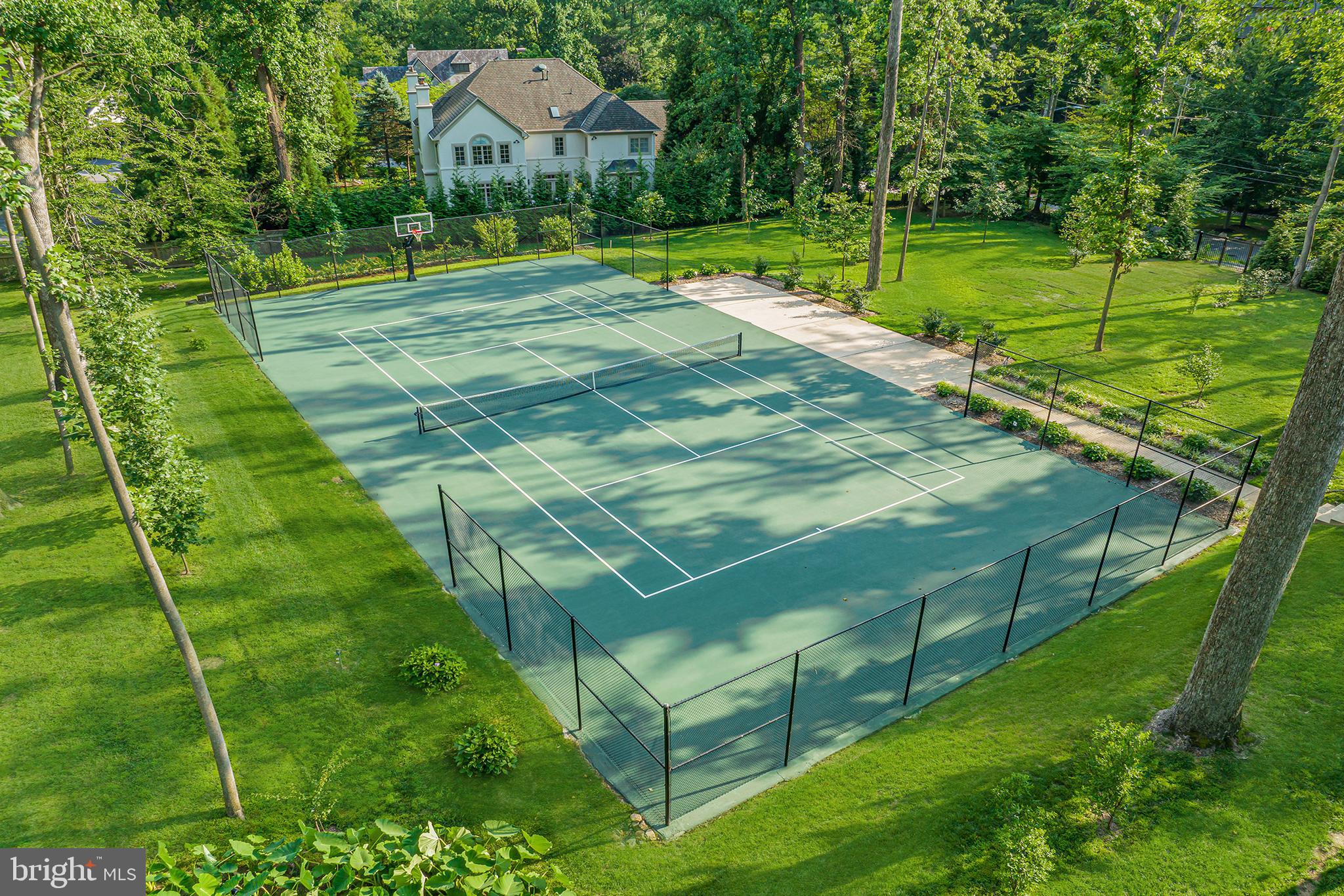 BRADLEY HILLS GROVE - Residential