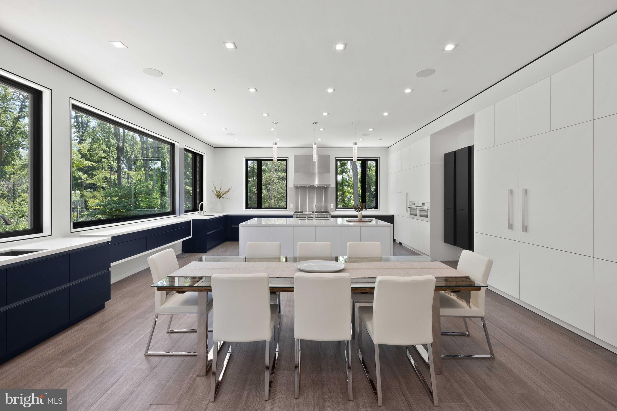 BRADLEY HILLS GROVE - Residential