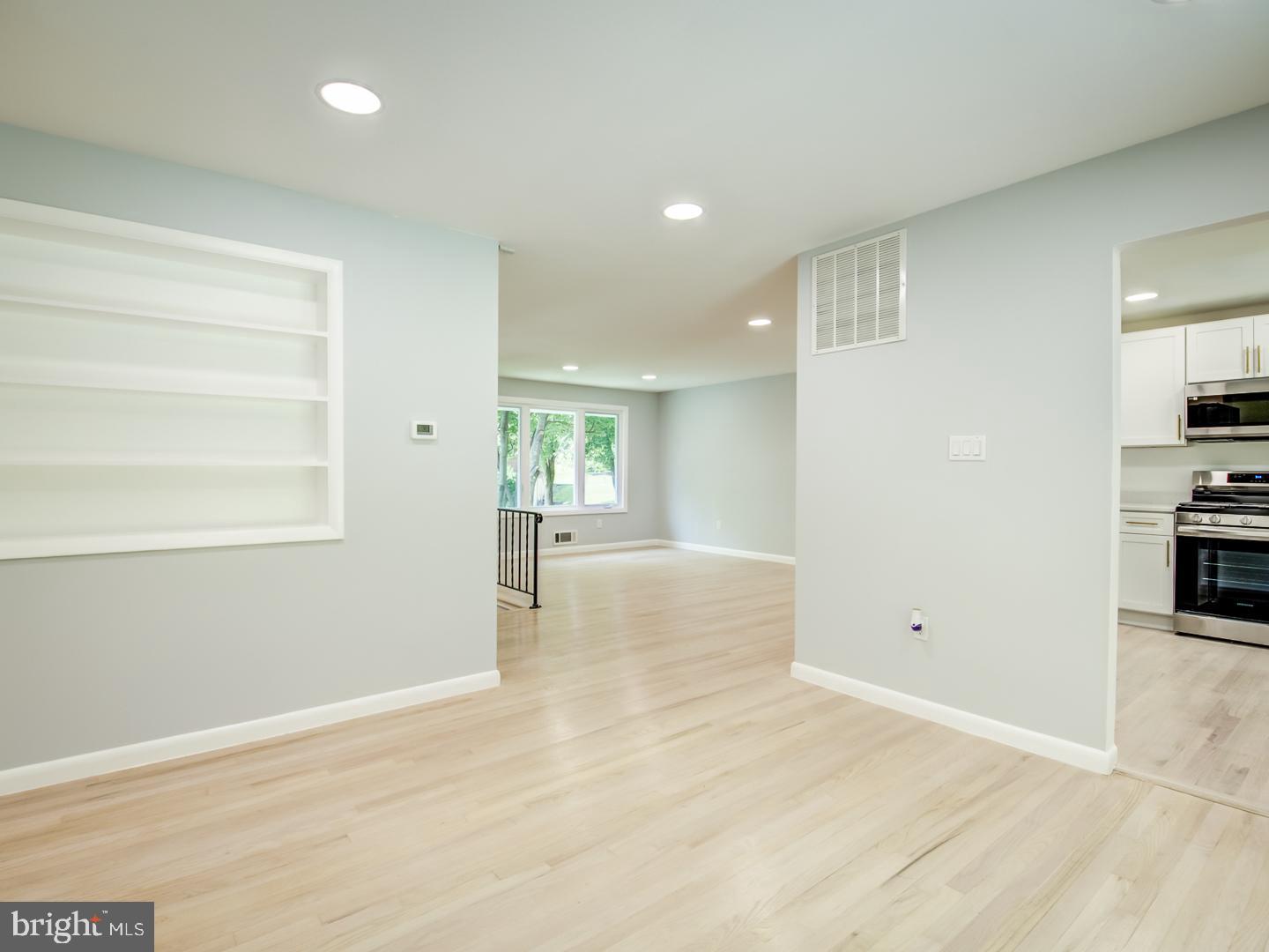 WHITFIELD GARDENS - Residential