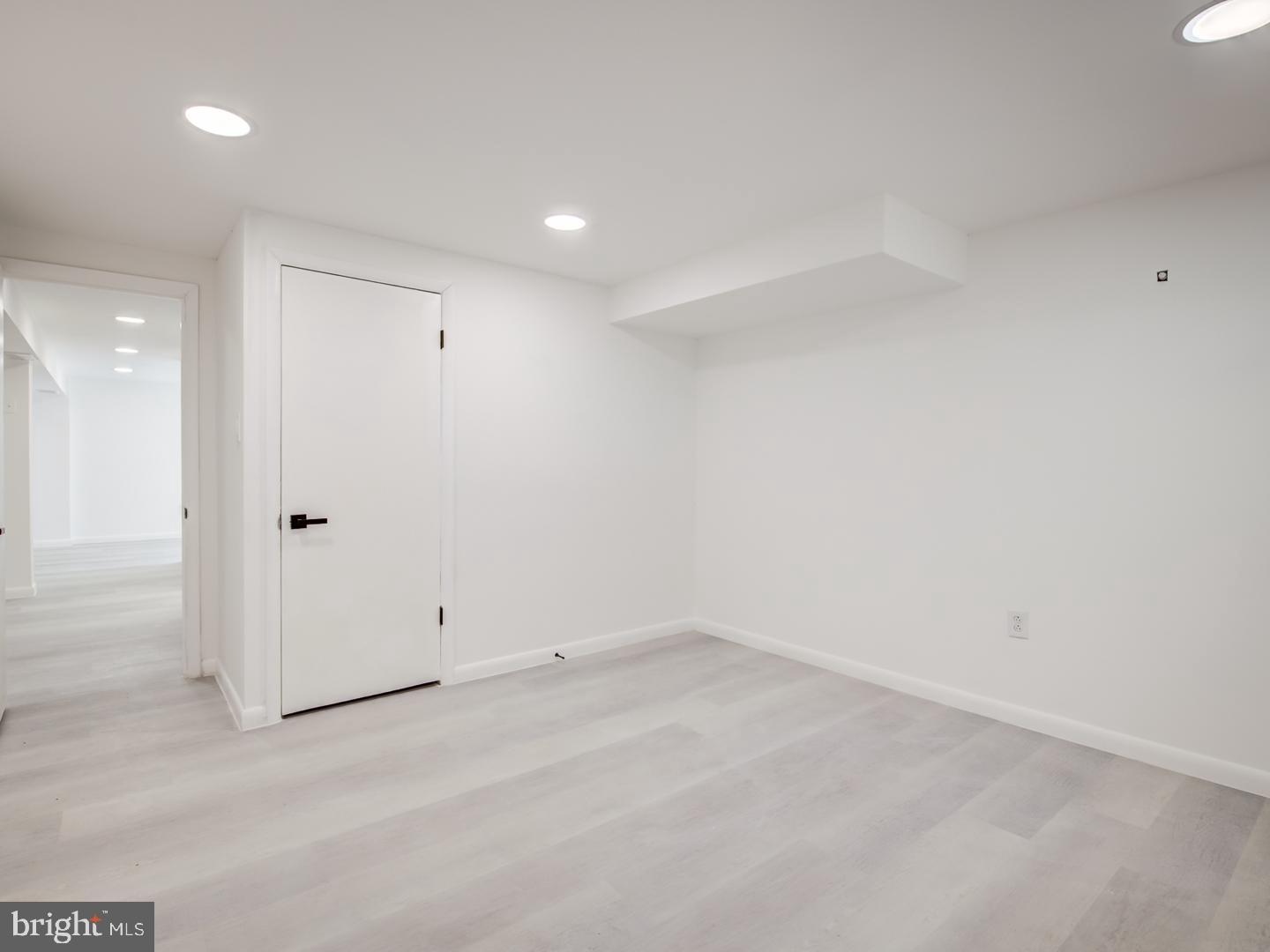 WHITFIELD GARDENS - Residential