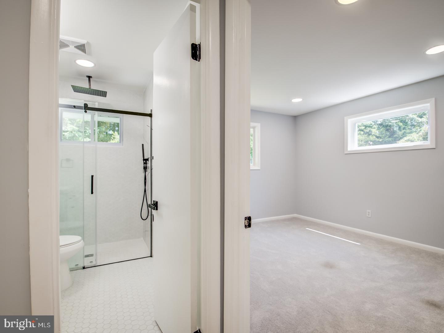 WHITFIELD GARDENS - Residential