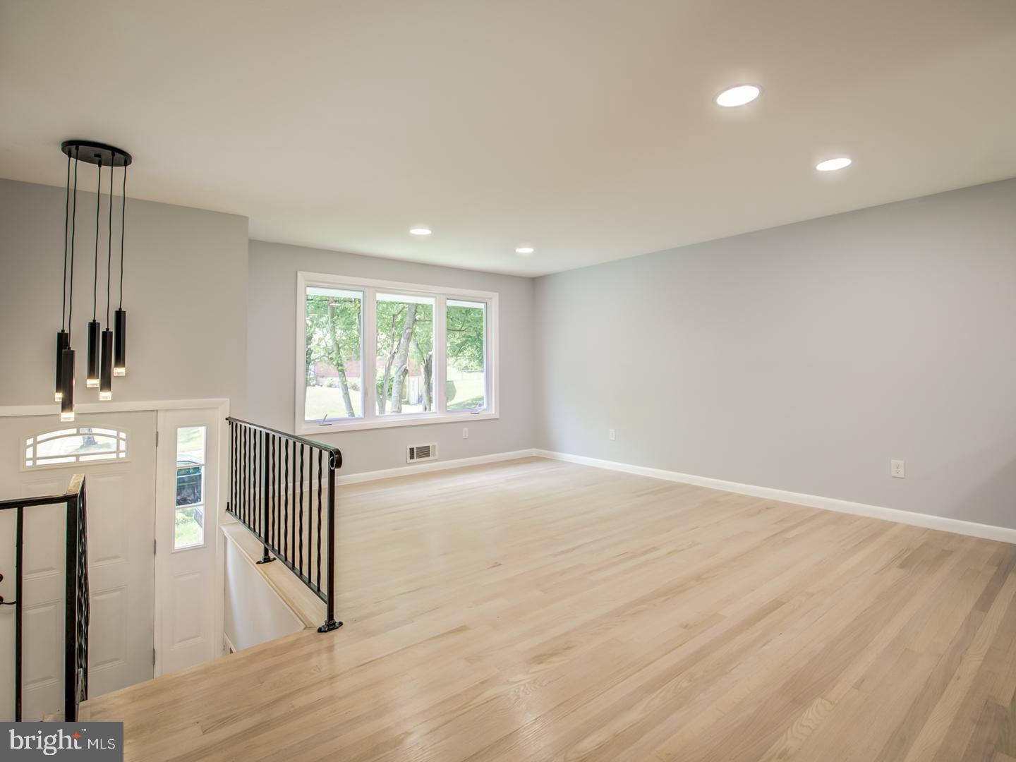 WHITFIELD GARDENS - Residential