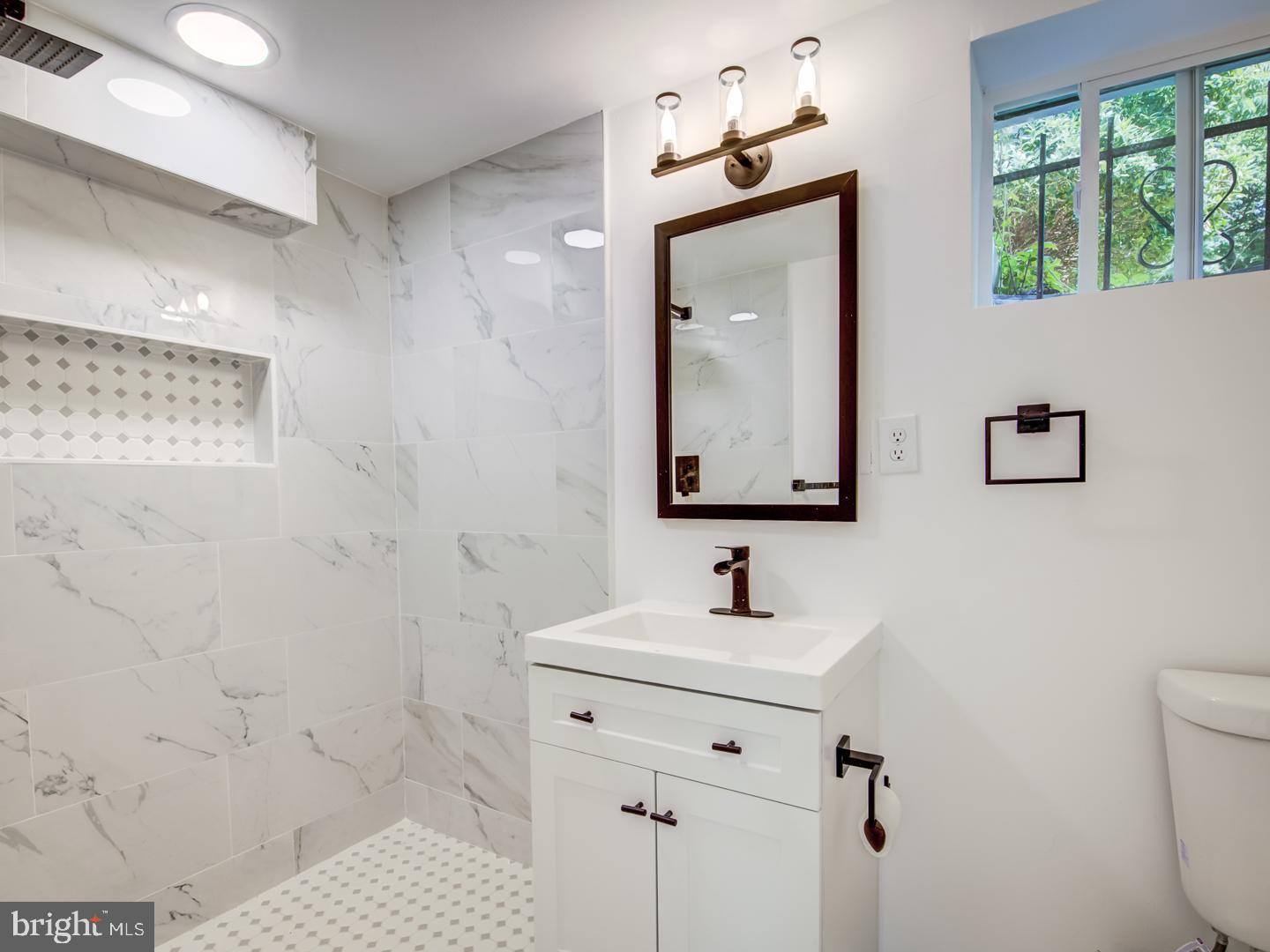 WHITFIELD GARDENS - Residential