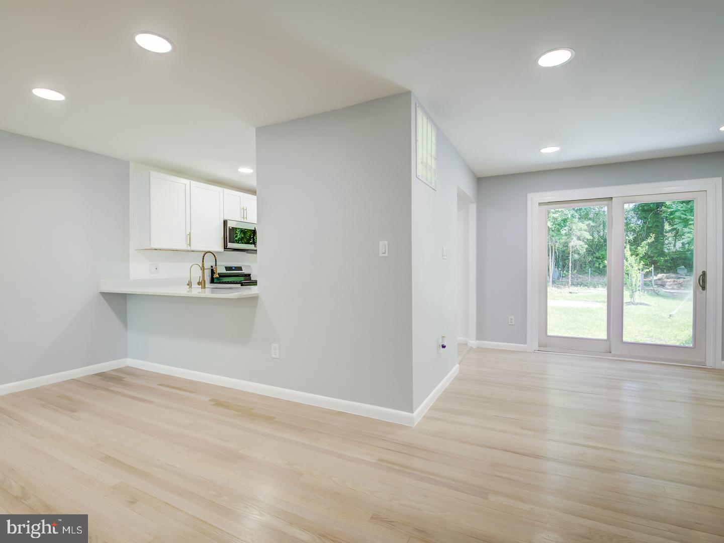 WHITFIELD GARDENS - Residential