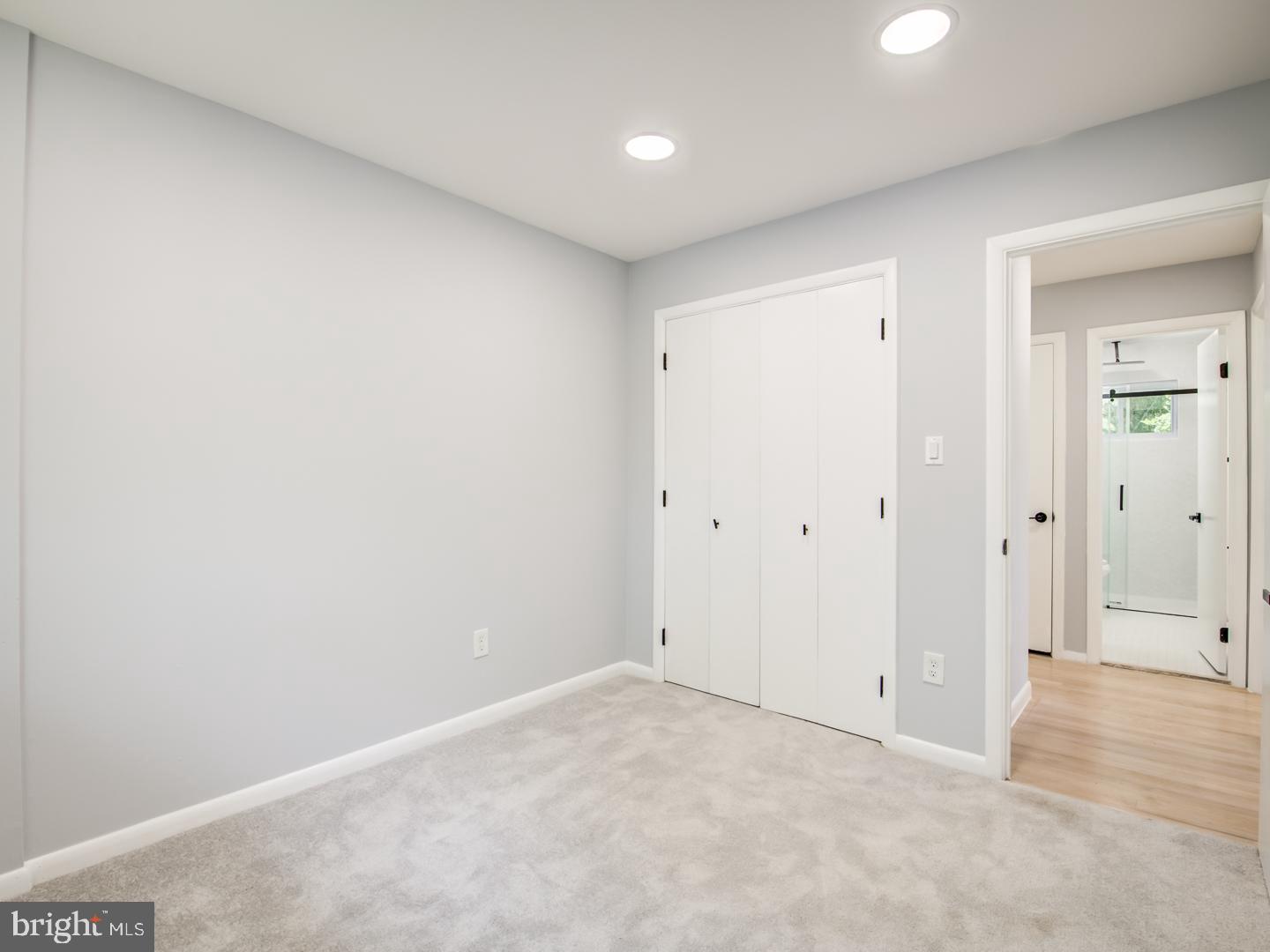 WHITFIELD GARDENS - Residential