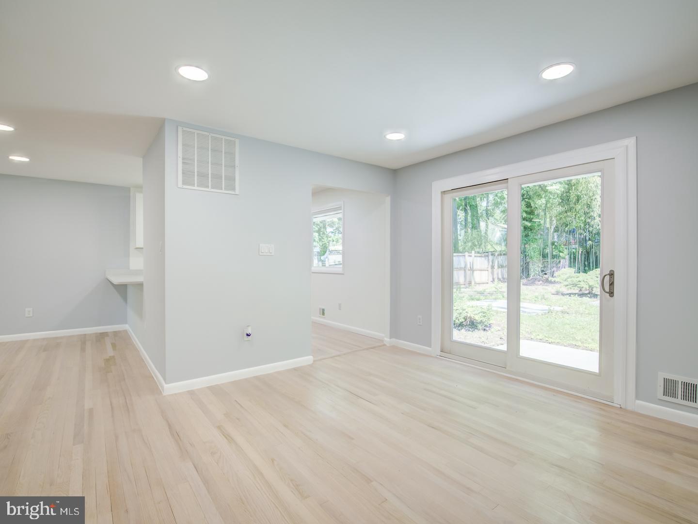 WHITFIELD GARDENS - Residential