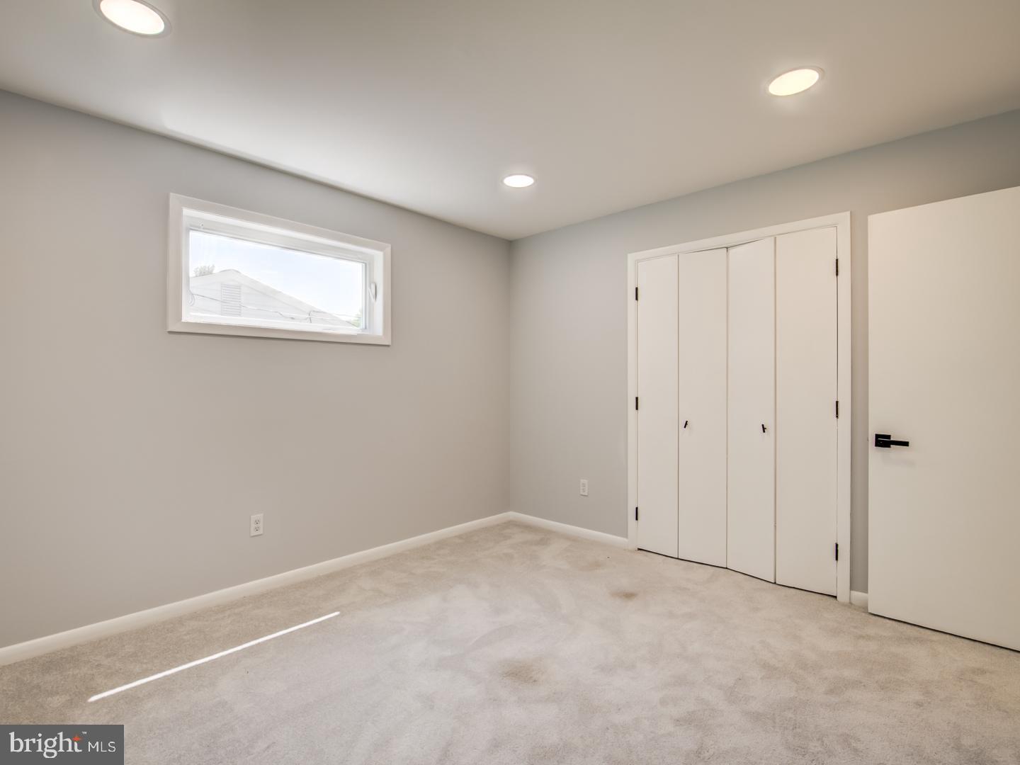 WHITFIELD GARDENS - Residential