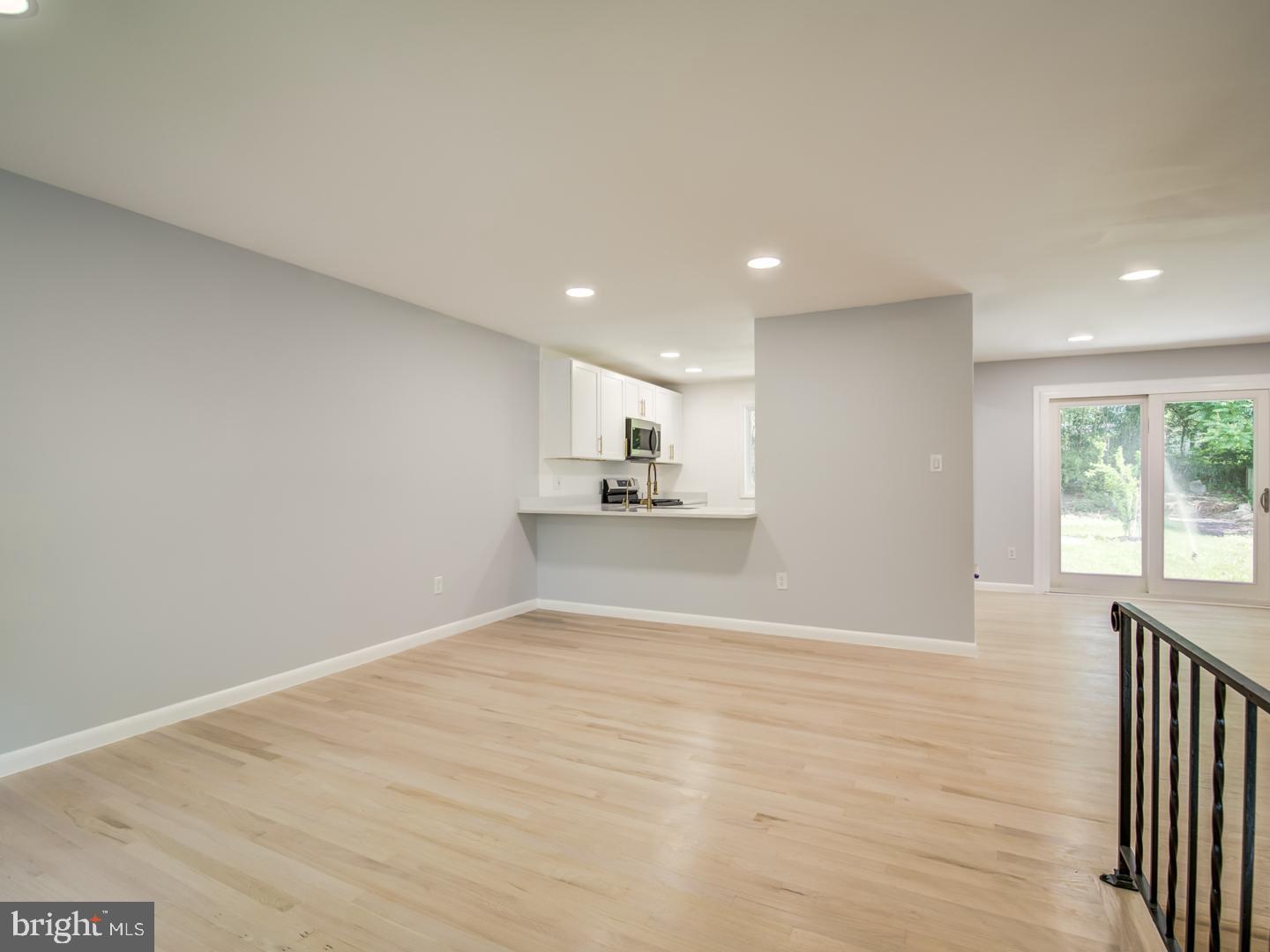 WHITFIELD GARDENS - Residential