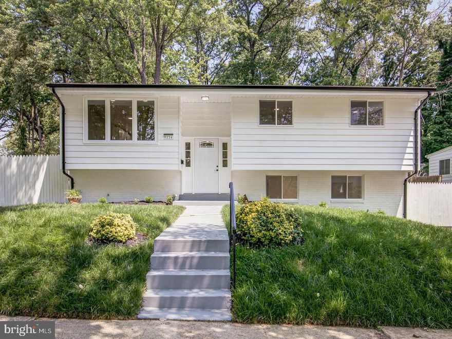 REMODELED HOME 5 BEDROOM 2 BATHROOM  WONT LAST LONG AMAZING FINISHES
New stainless steel appliances, New roof, Quartz counters tops,  New windows, Remodeled Bathrooms, Kitchen remodeled, eSpring UV water Purifier and more make an offer