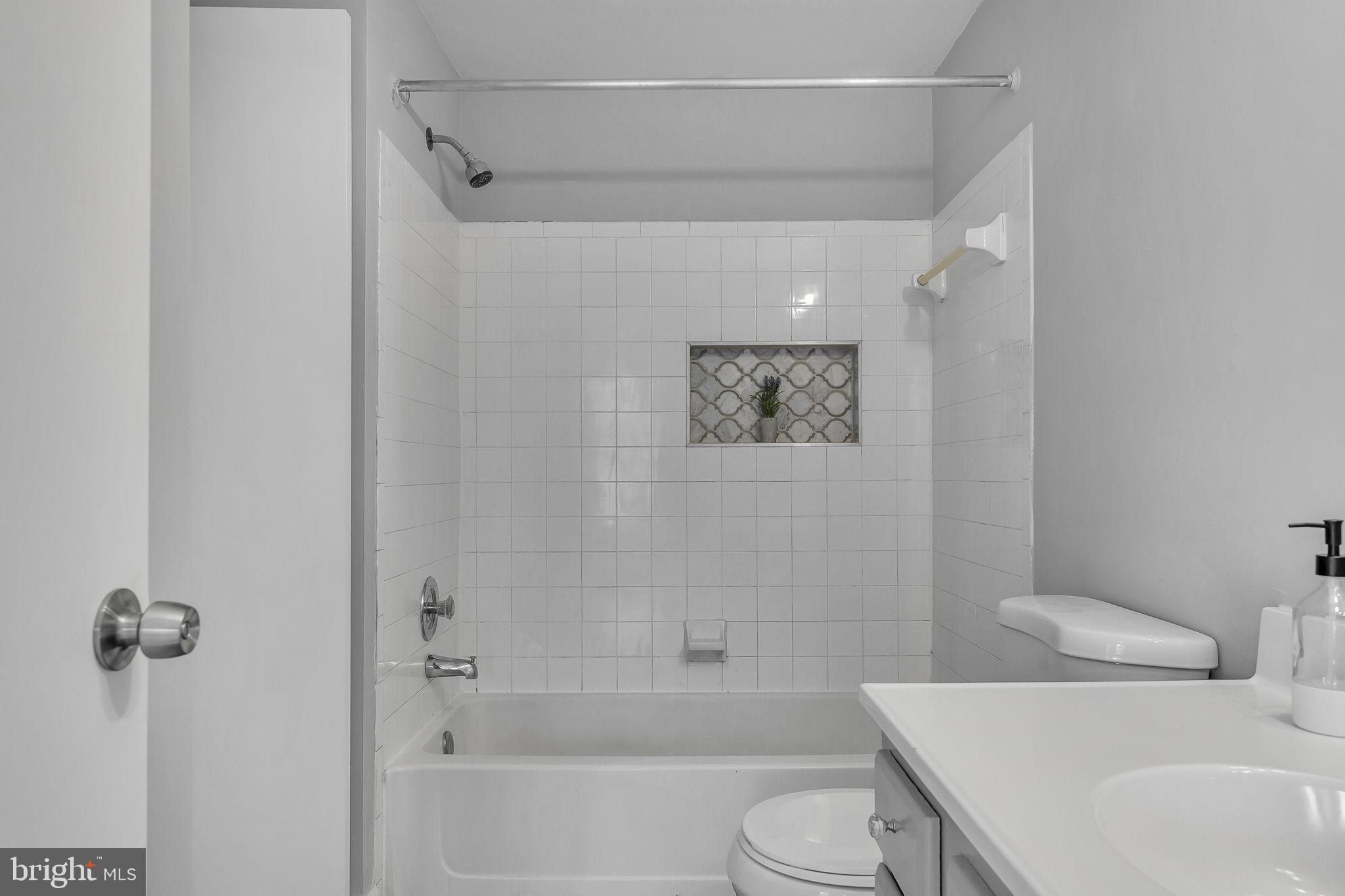 CLOVERLEAF TOWNHOUSES - Residential