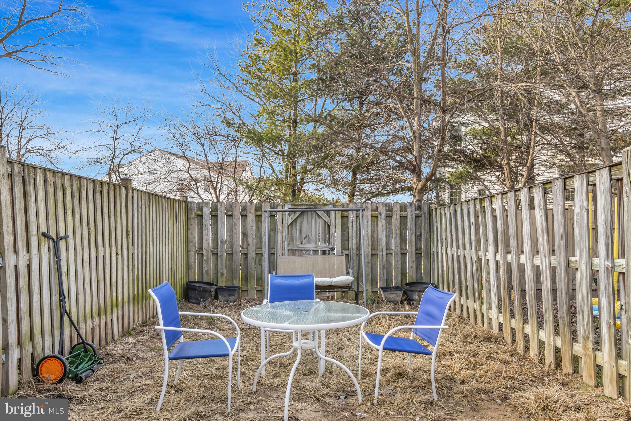 CLOVERLEAF TOWNHOUSES - Residential