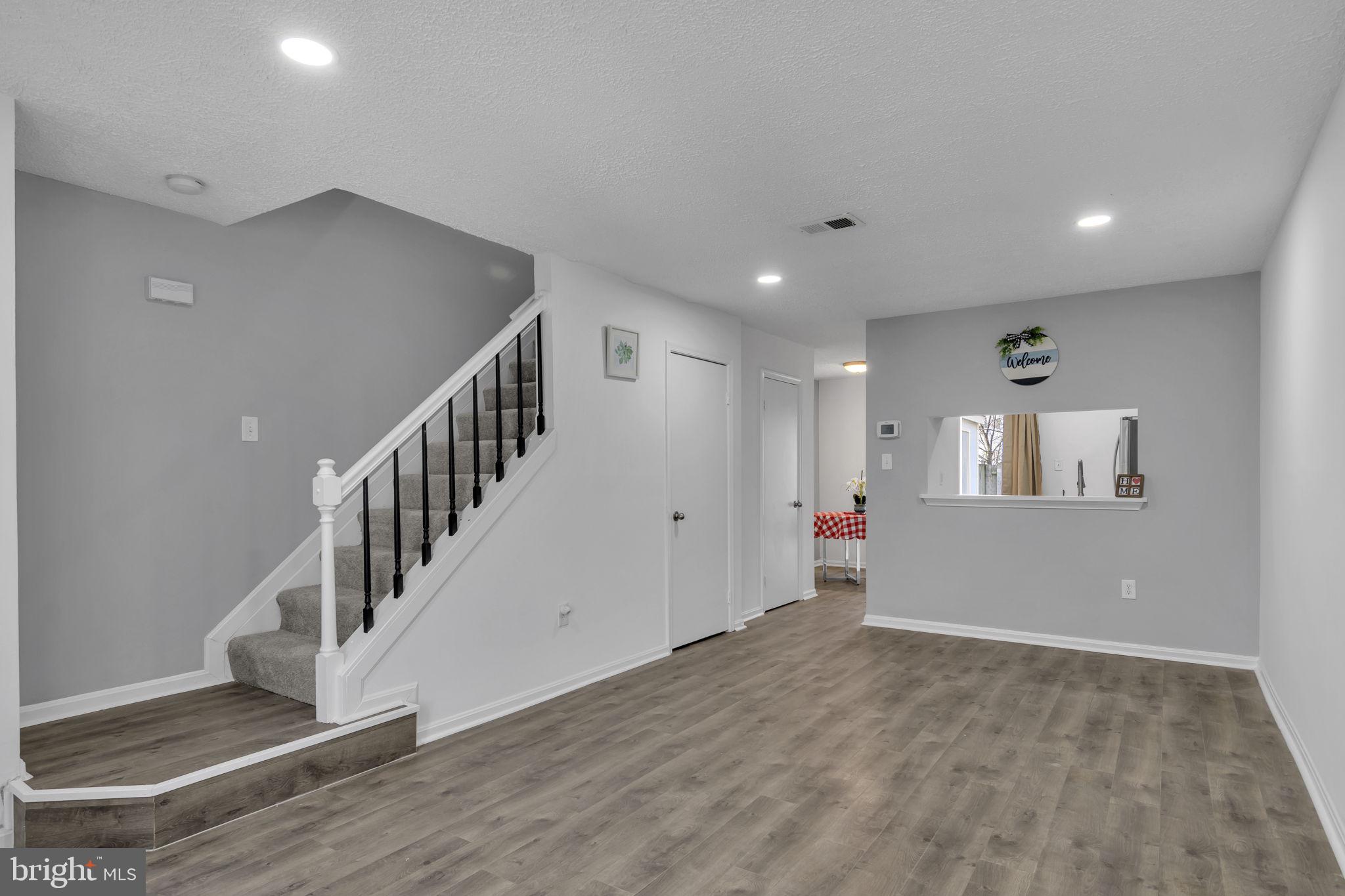 CLOVERLEAF TOWNHOUSES - Residential