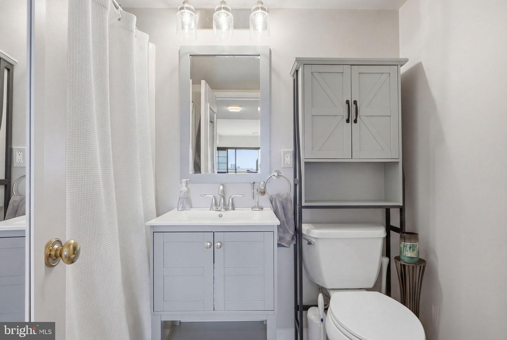 1600 PRINCE STREET - Residential