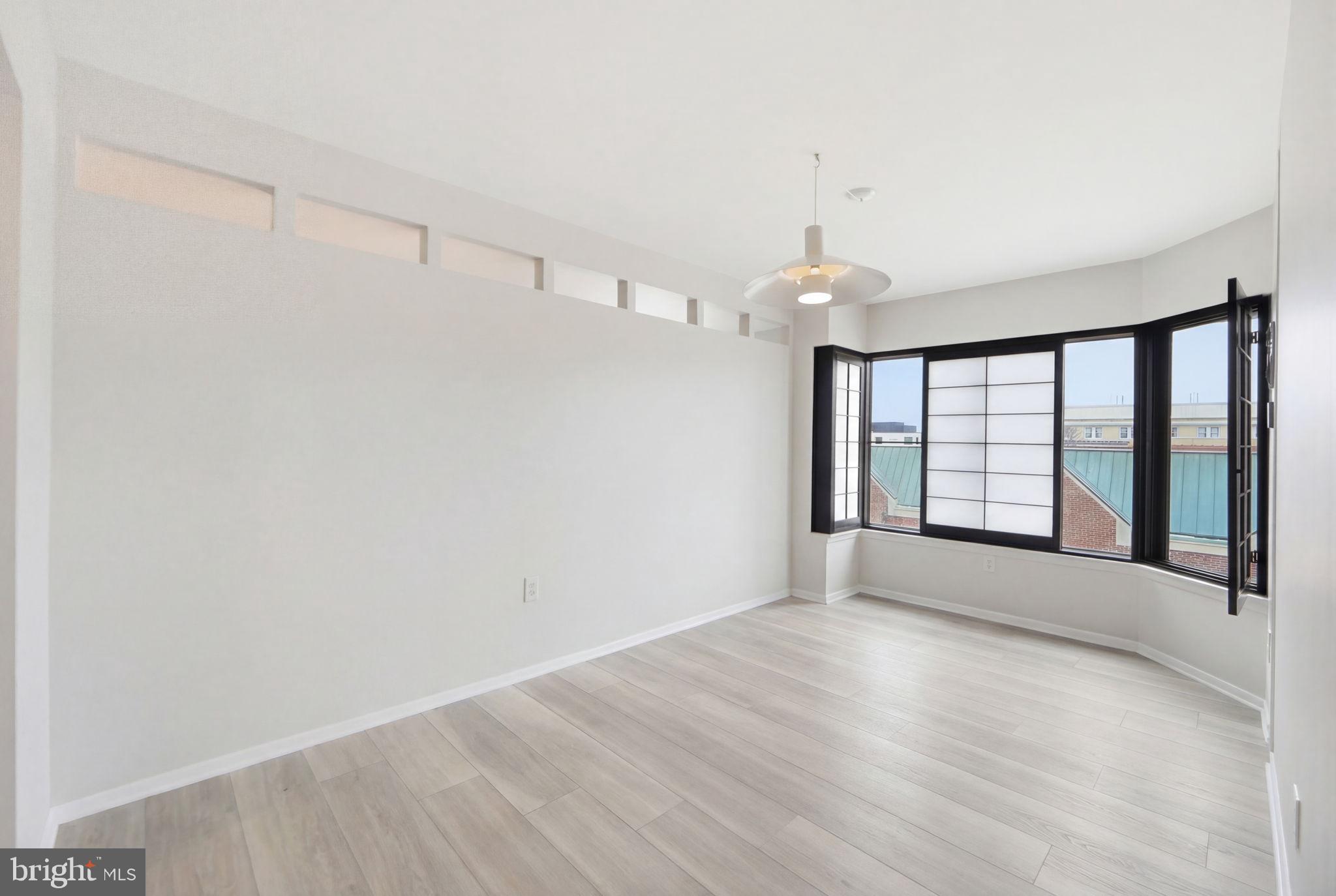 1600 PRINCE STREET - Residential