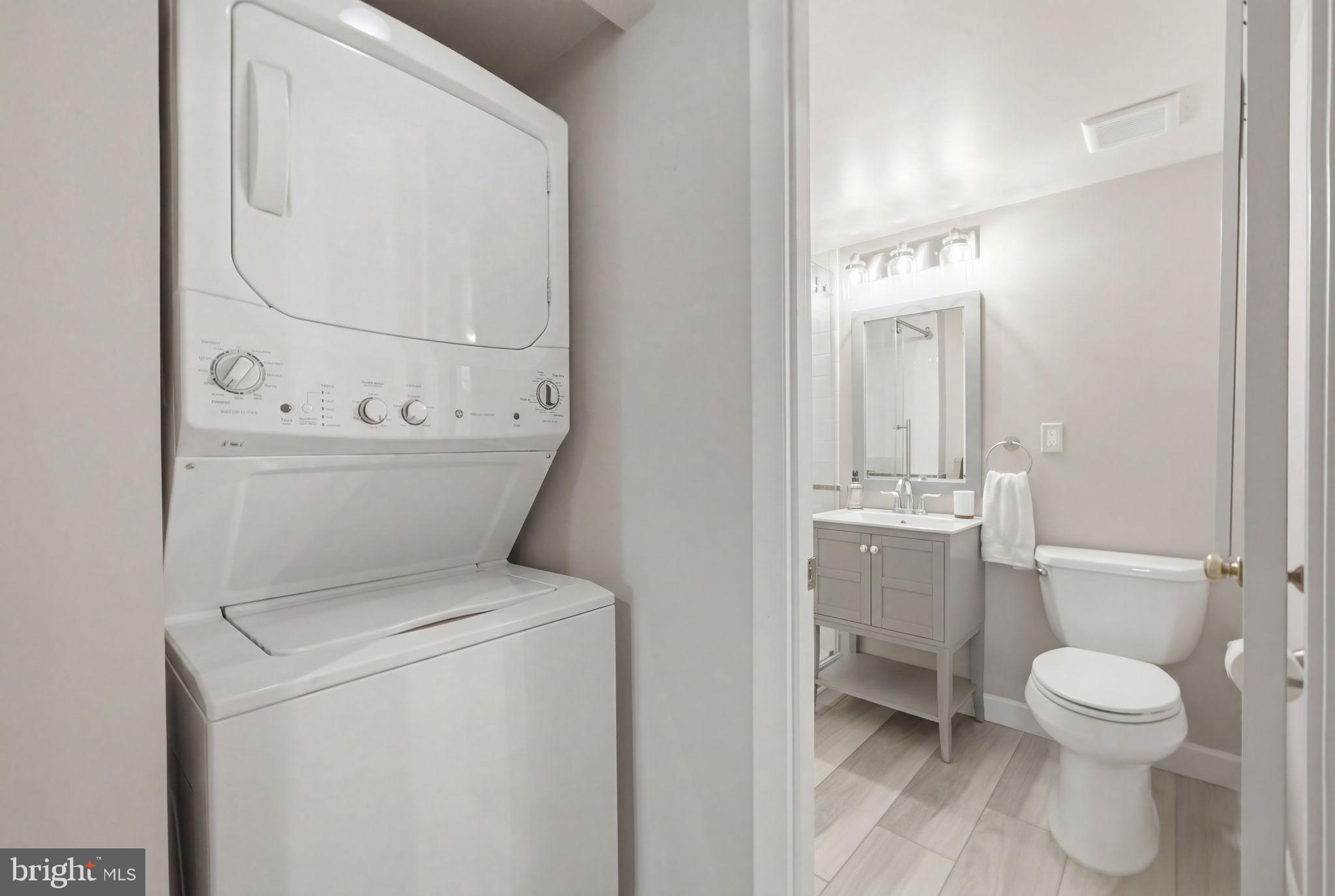 1600 PRINCE STREET - Residential