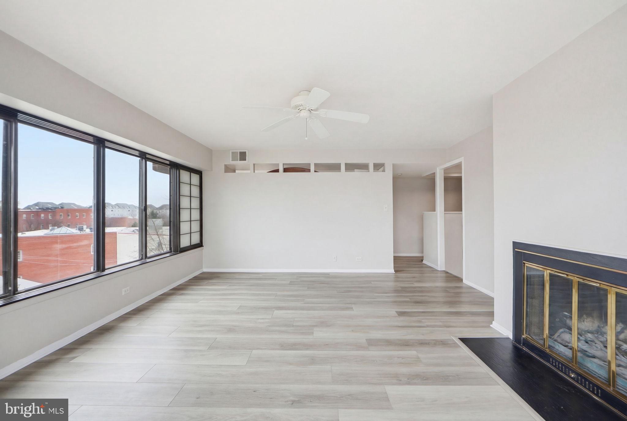 1600 PRINCE STREET - Residential