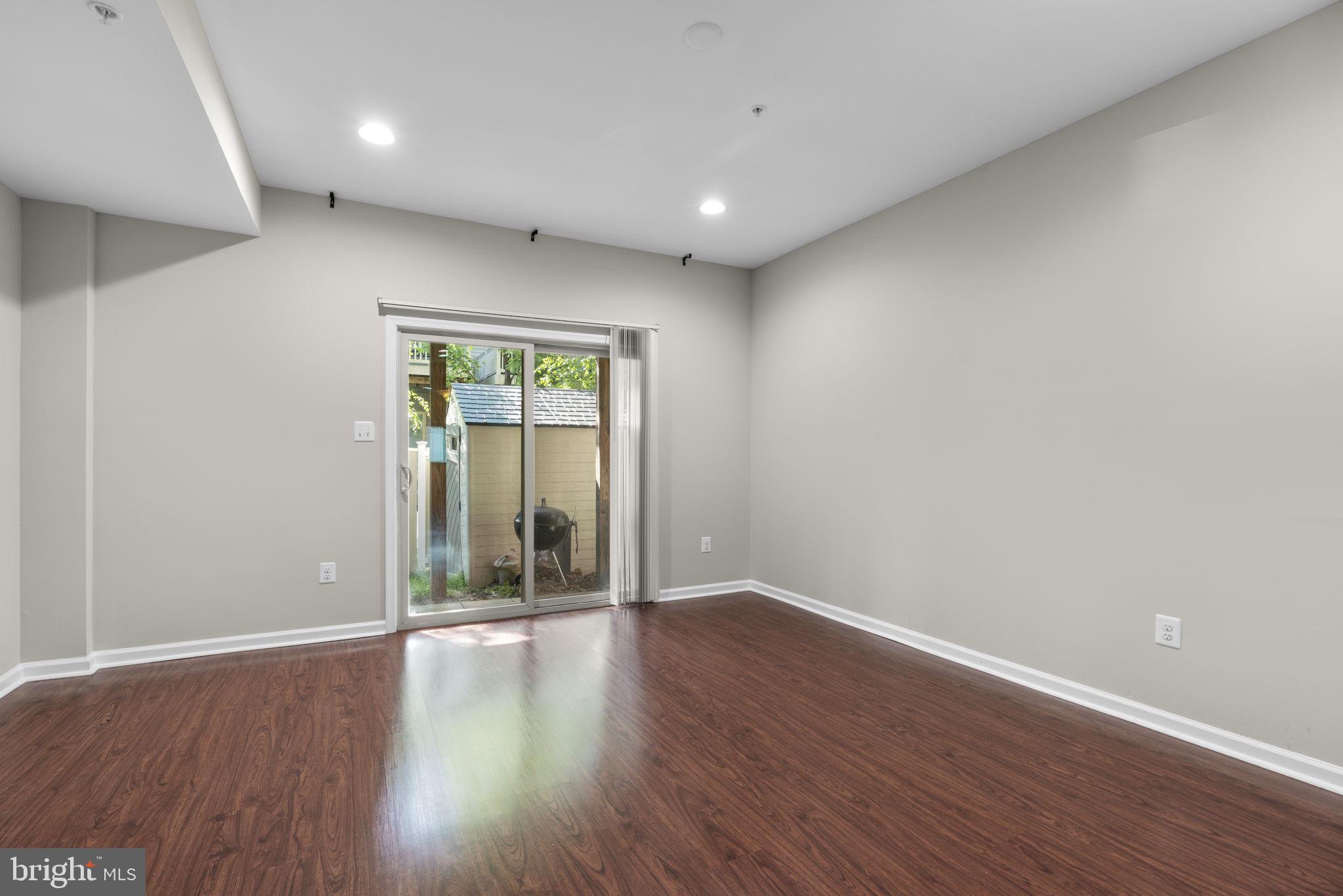 PARKSIDE - Residential