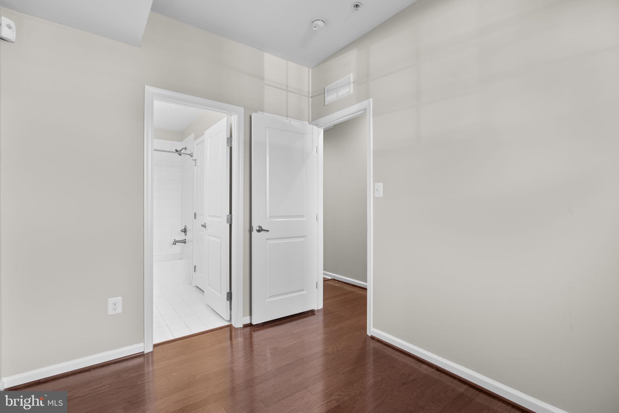 PARKSIDE - Residential