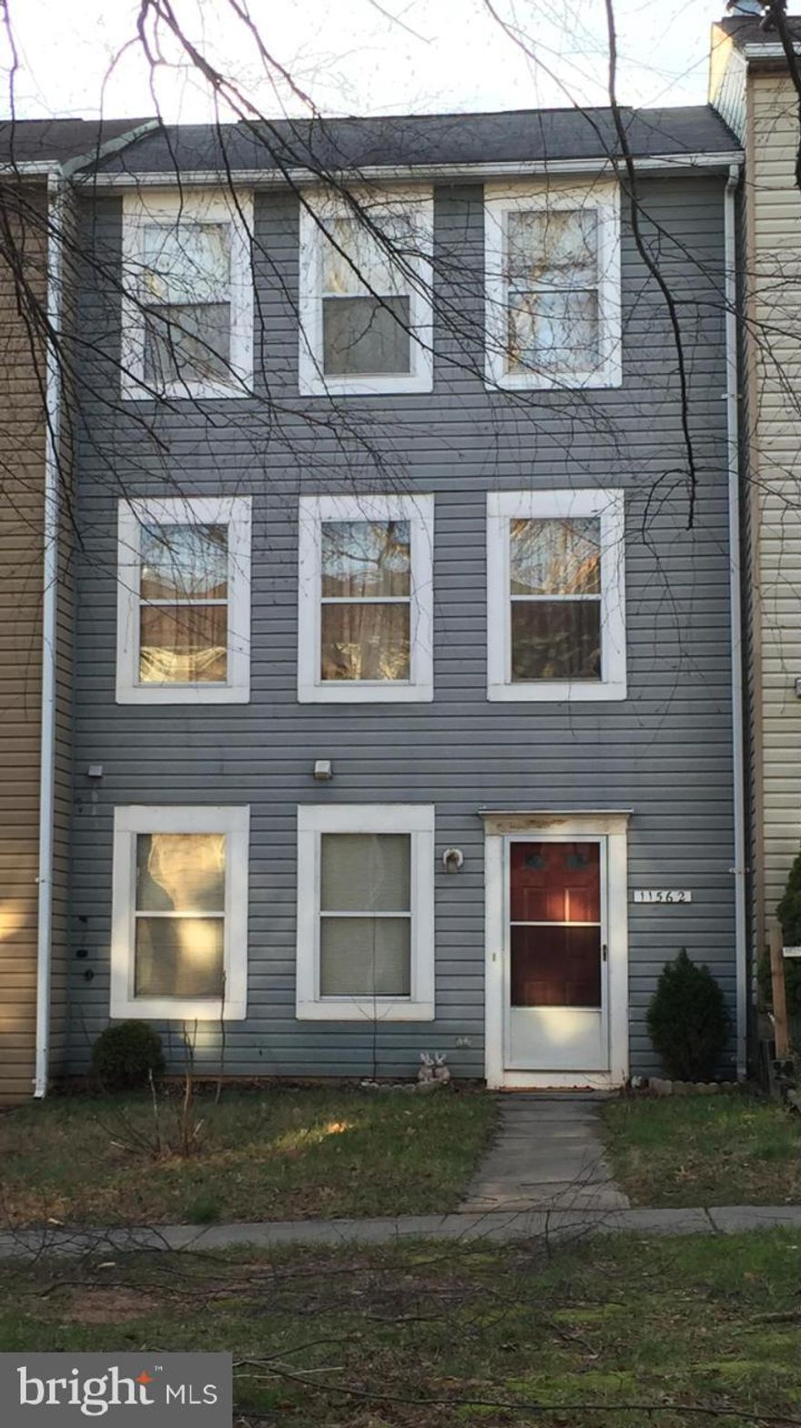 Three full level of living Townhouse in sought after Brandermill. Gorgeous hardwood flooring on main level and new carpet upstairs and lower level, brand new hot water heater. Fenced backyard with 2 Decks. Few mins to I-270, Milestone shopping center, Wegmans and more...