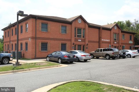 Photo of 10515 Crestwood Drive #201, MANASSAS, VA 20109 (MLS # VAPW2126346)
