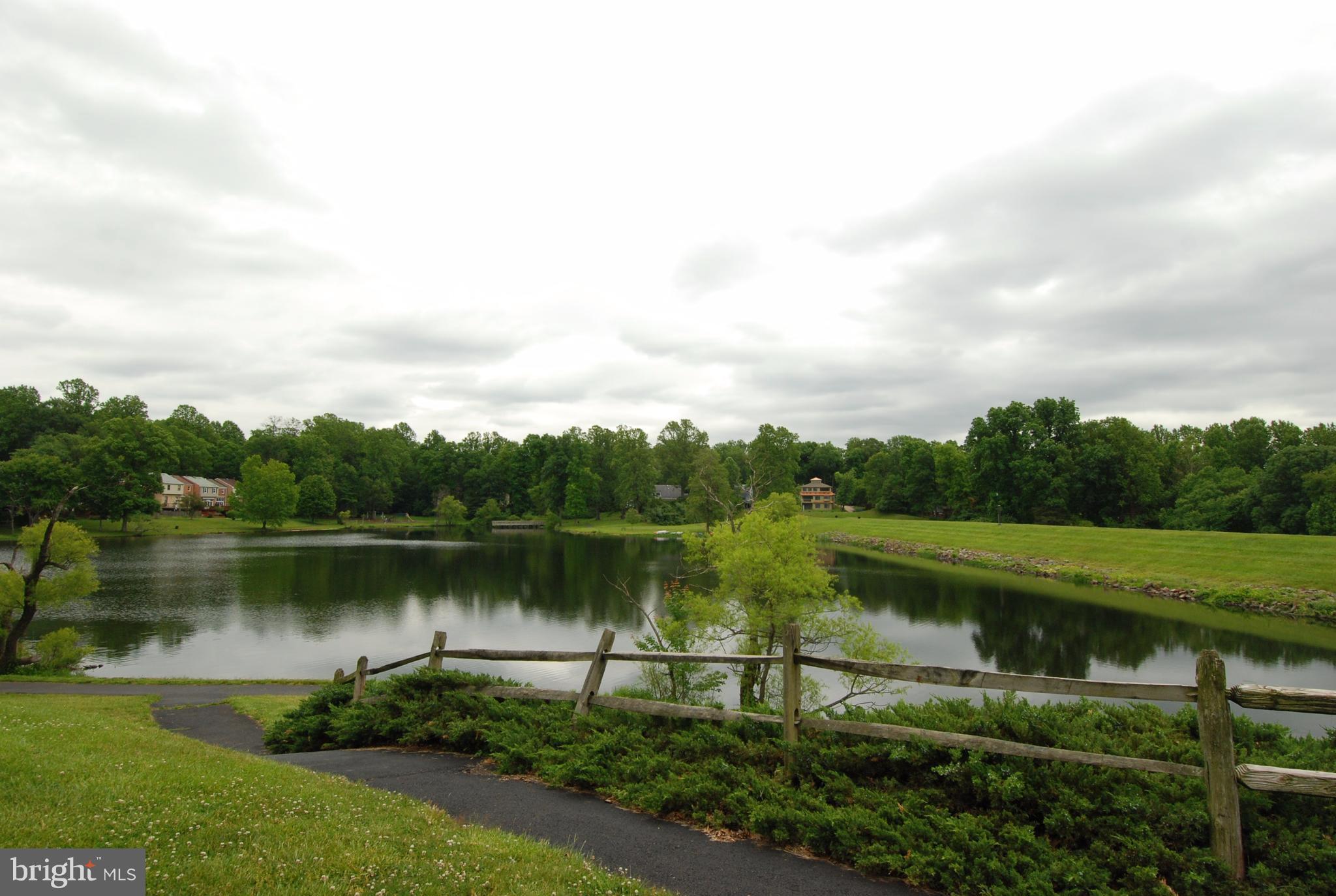 LAKE BRADDOCK - Residential