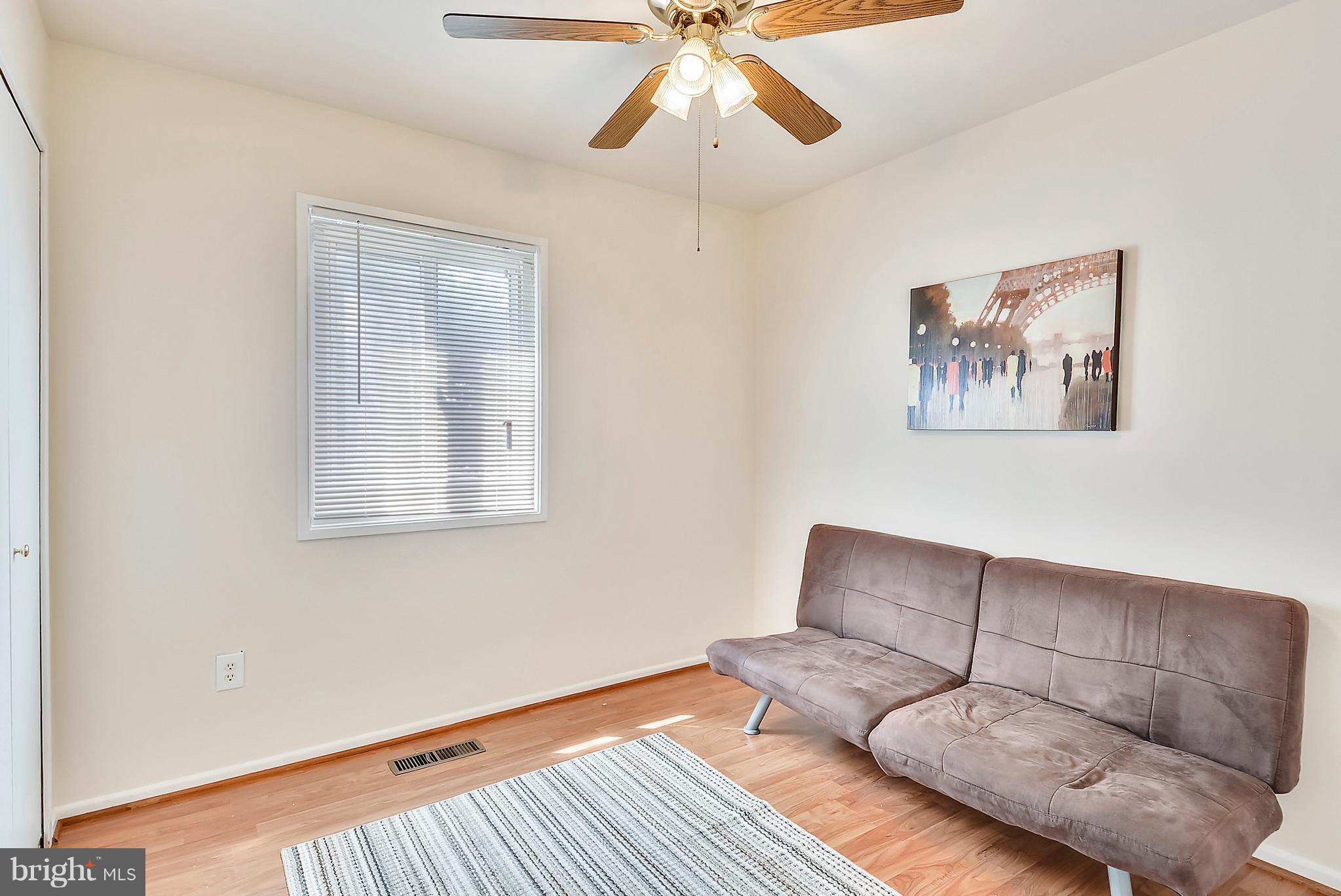 LAKE BRADDOCK - Residential