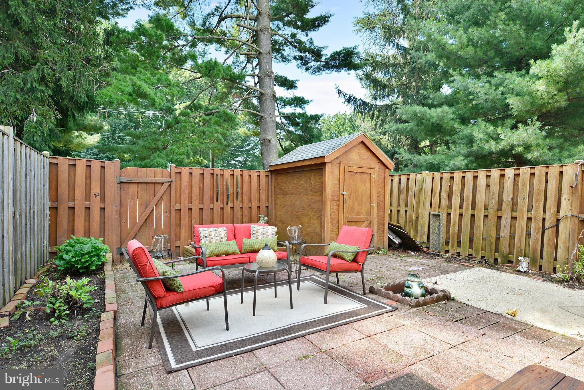 LAKE BRADDOCK - Residential