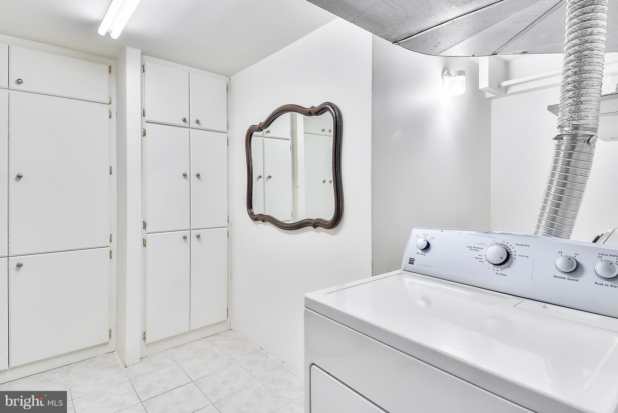 LAKE BRADDOCK - Residential