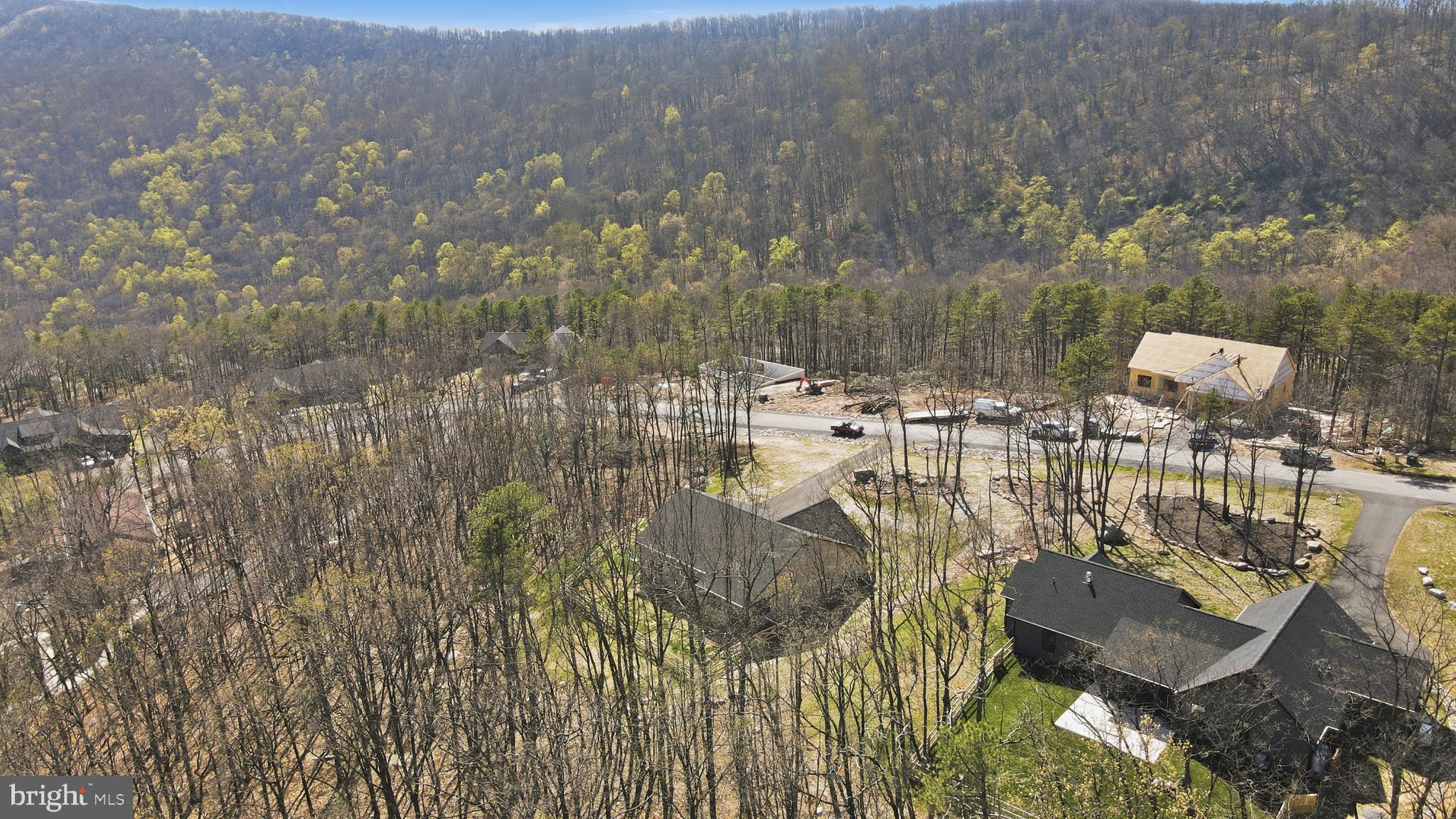 THE WOODS - Residential