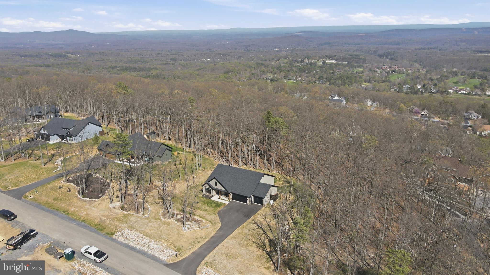 THE WOODS - Residential