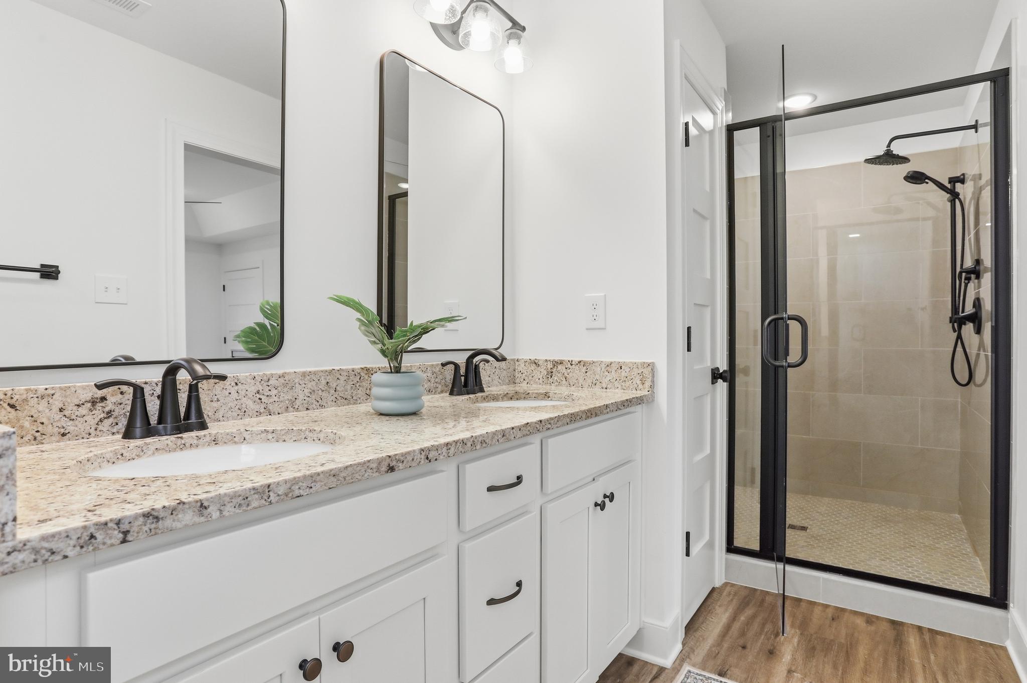 THE WOODS - Residential