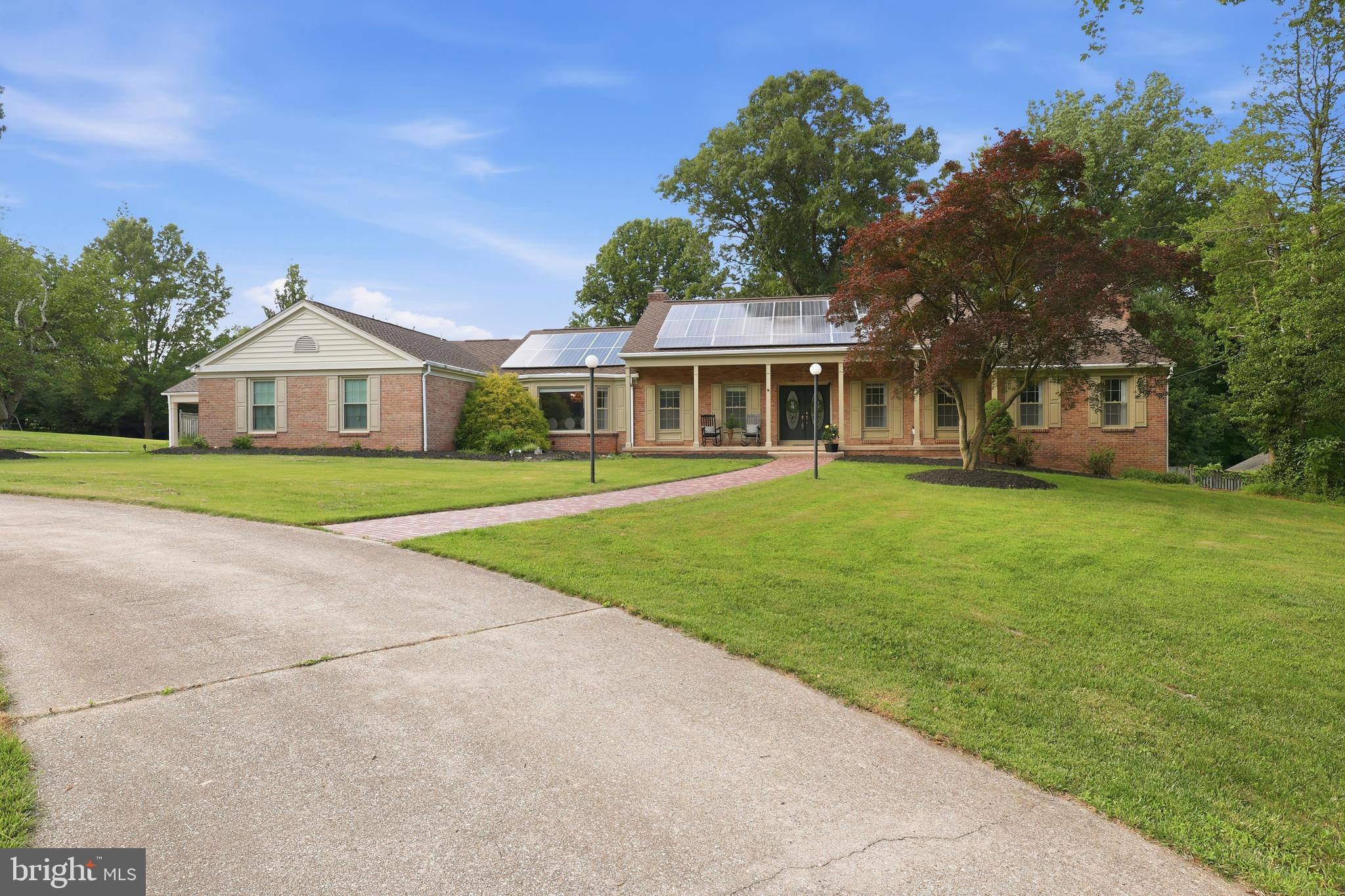 512 COPLEY LANE