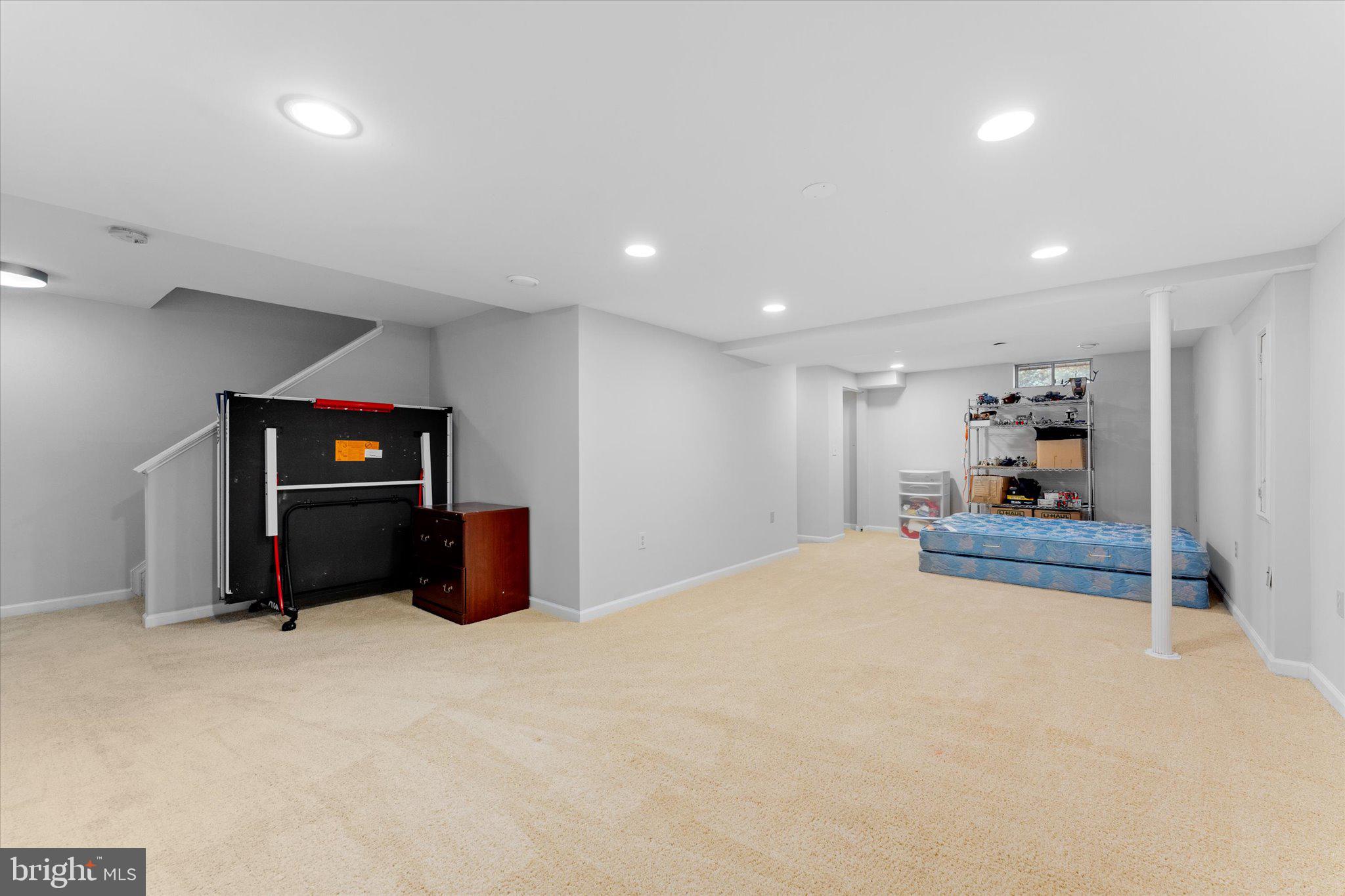 ASHBURN VILLAGE - Residential