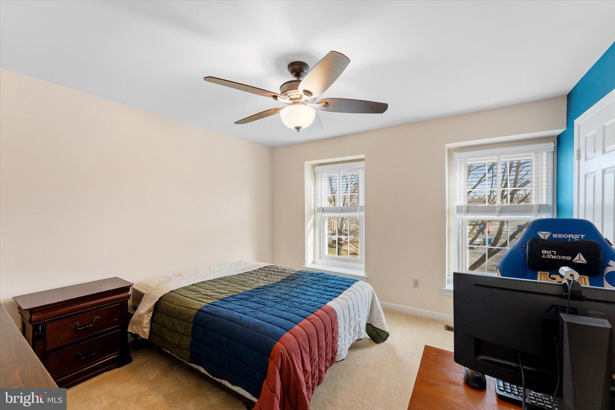 ASHBURN VILLAGE - Residential