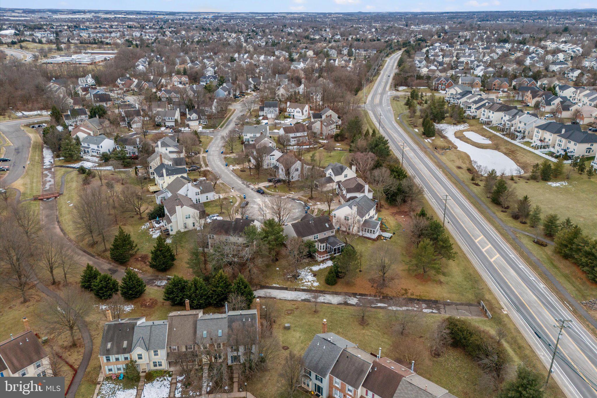 ASHBURN VILLAGE - Residential