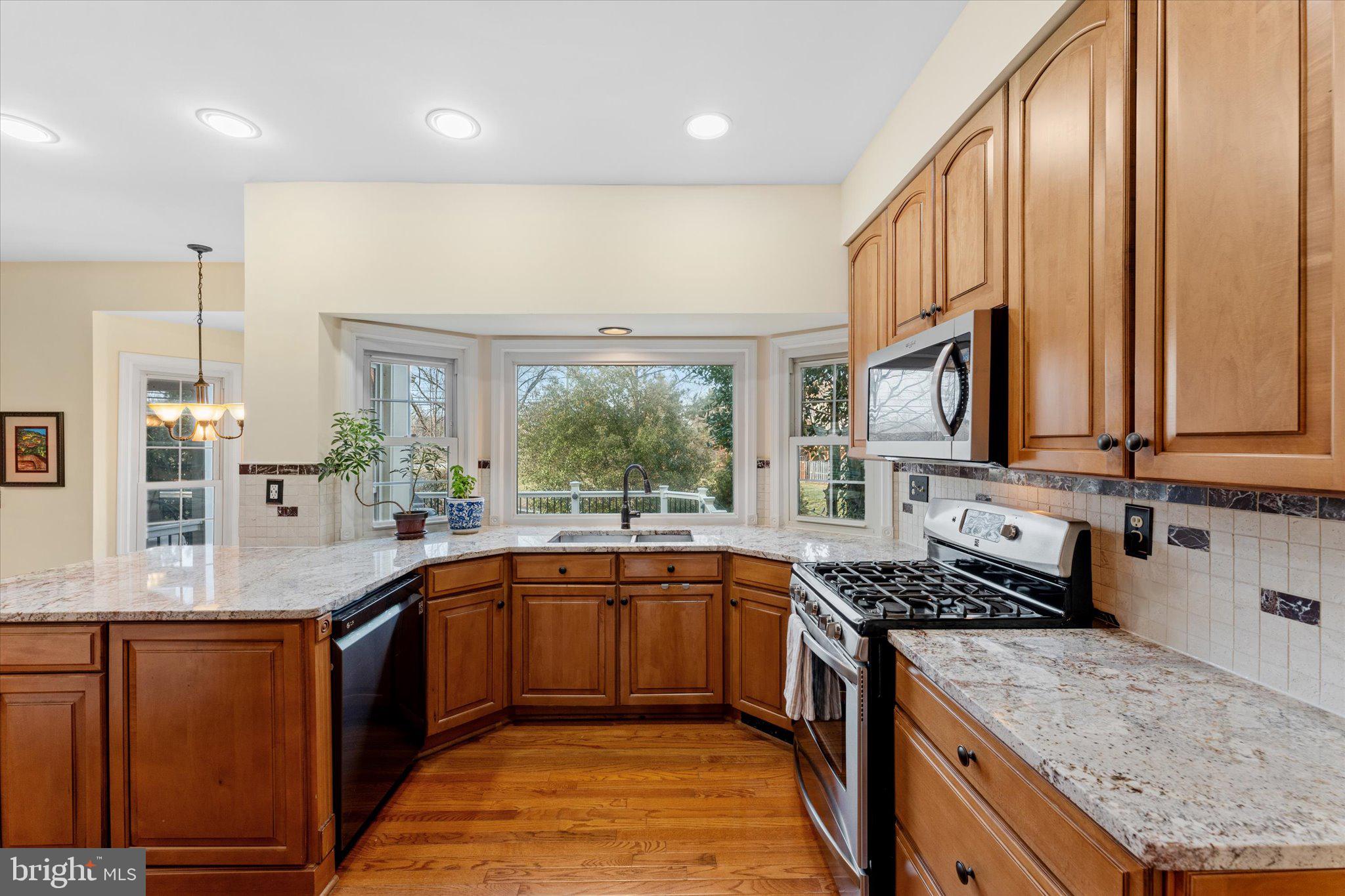 ASHBURN VILLAGE - Residential