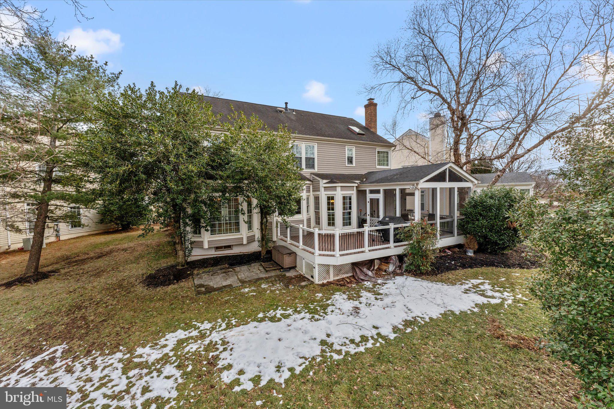 ASHBURN VILLAGE - Residential