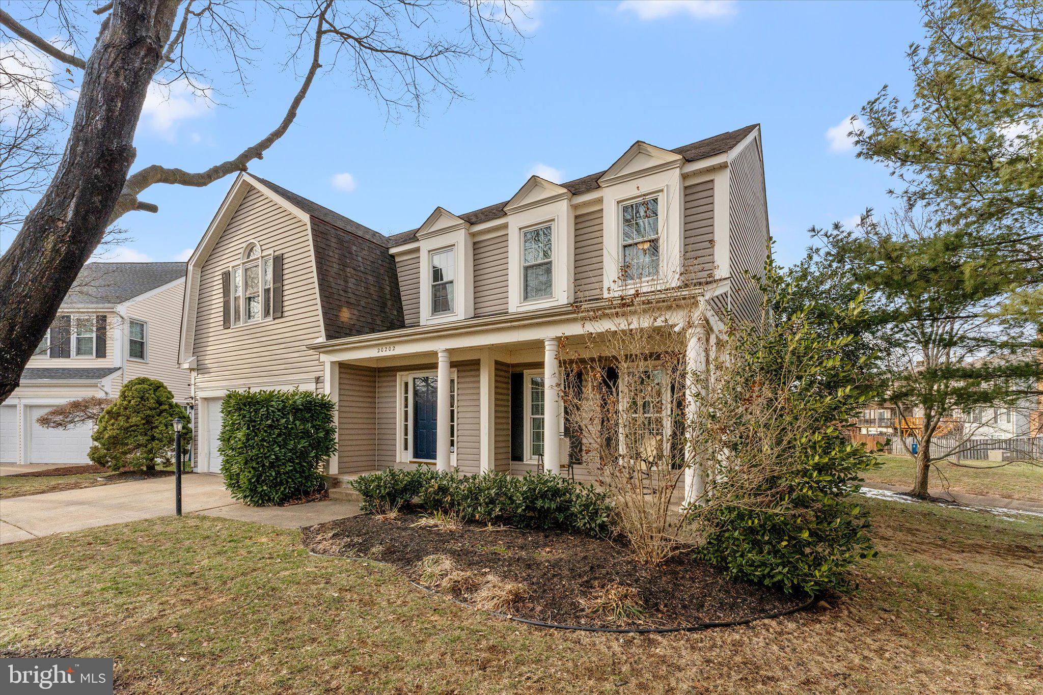 ASHBURN VILLAGE - Residential