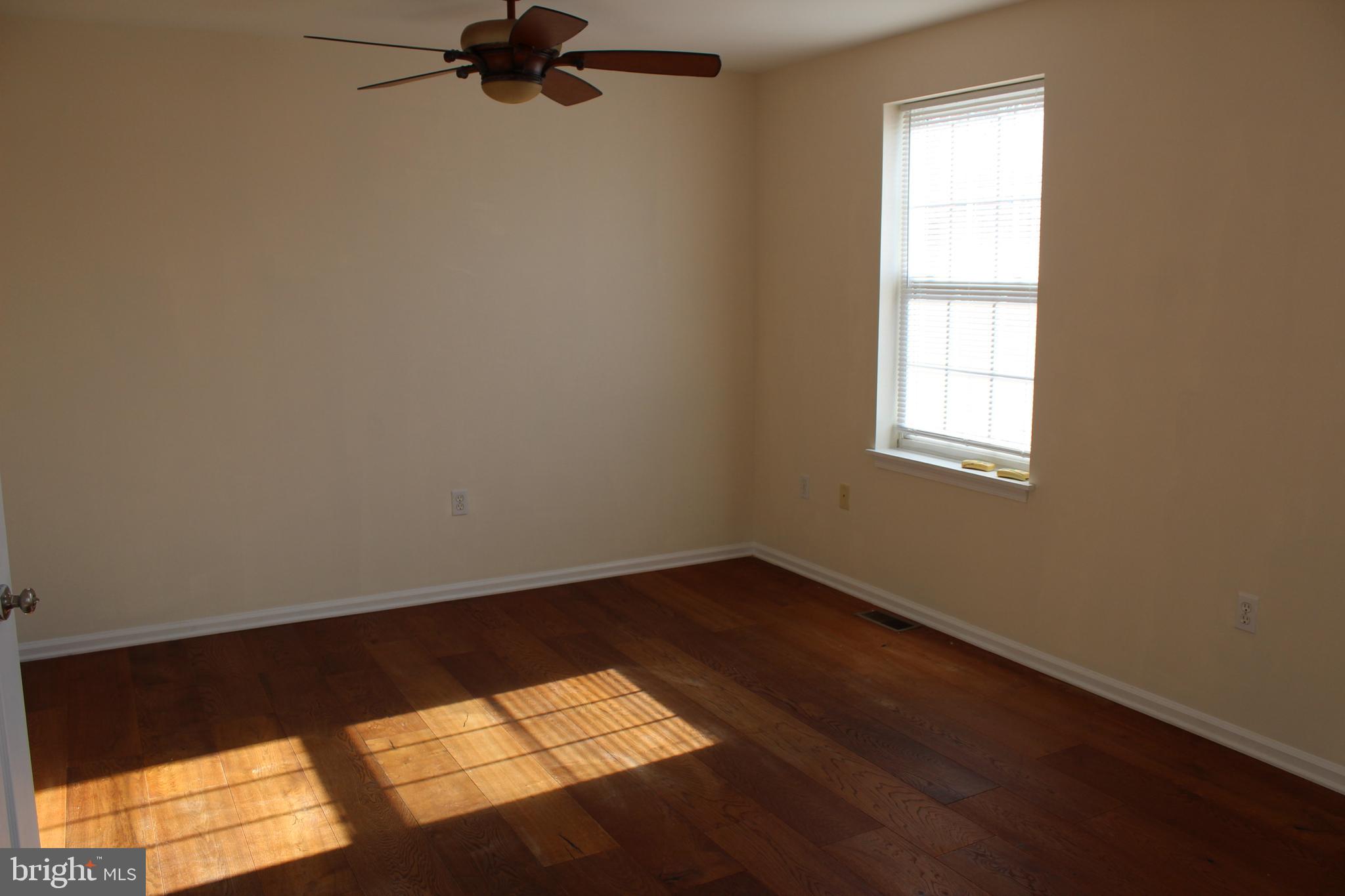 NORRISTOWN - Residential