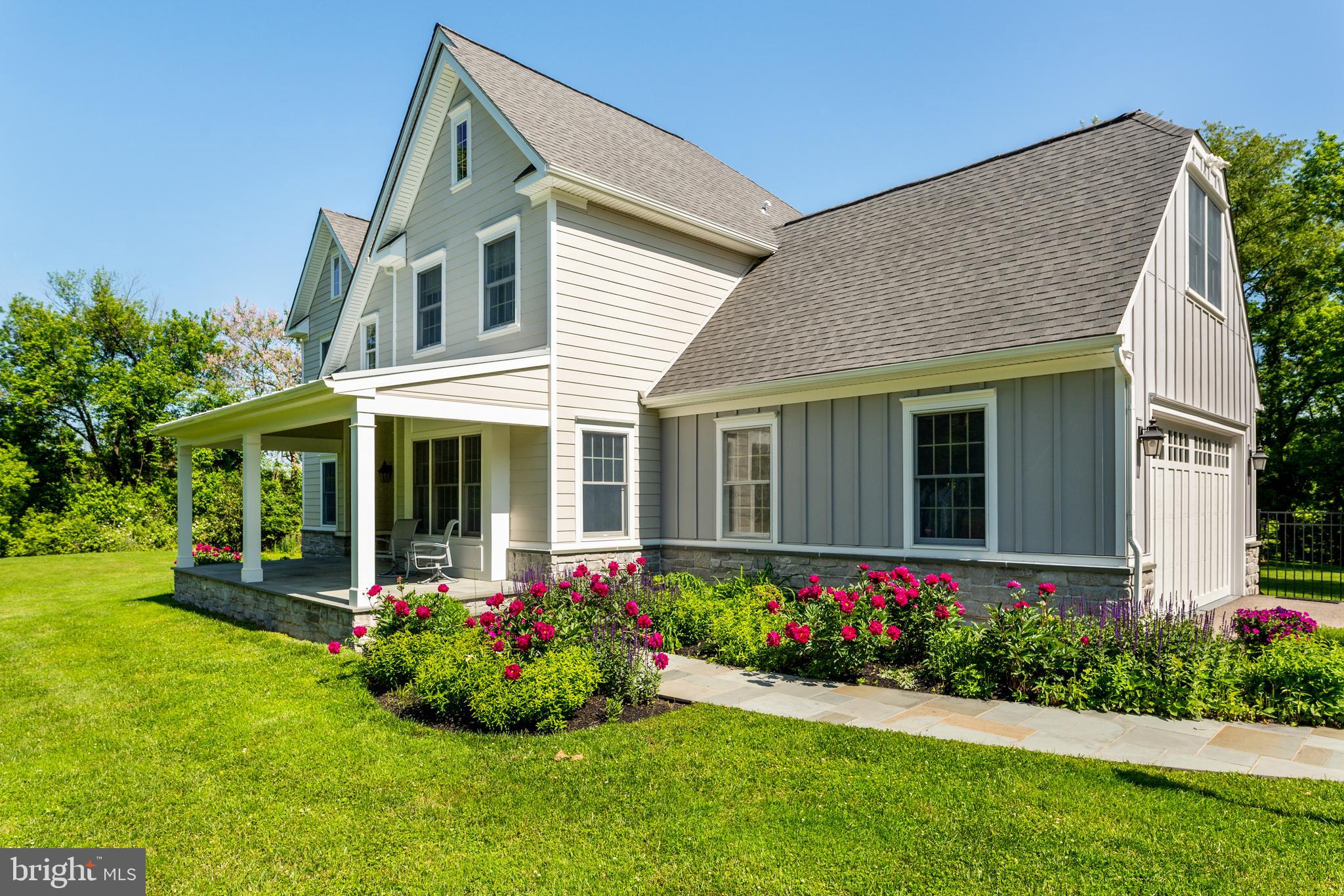 LAFAYETTE HILL - Residential