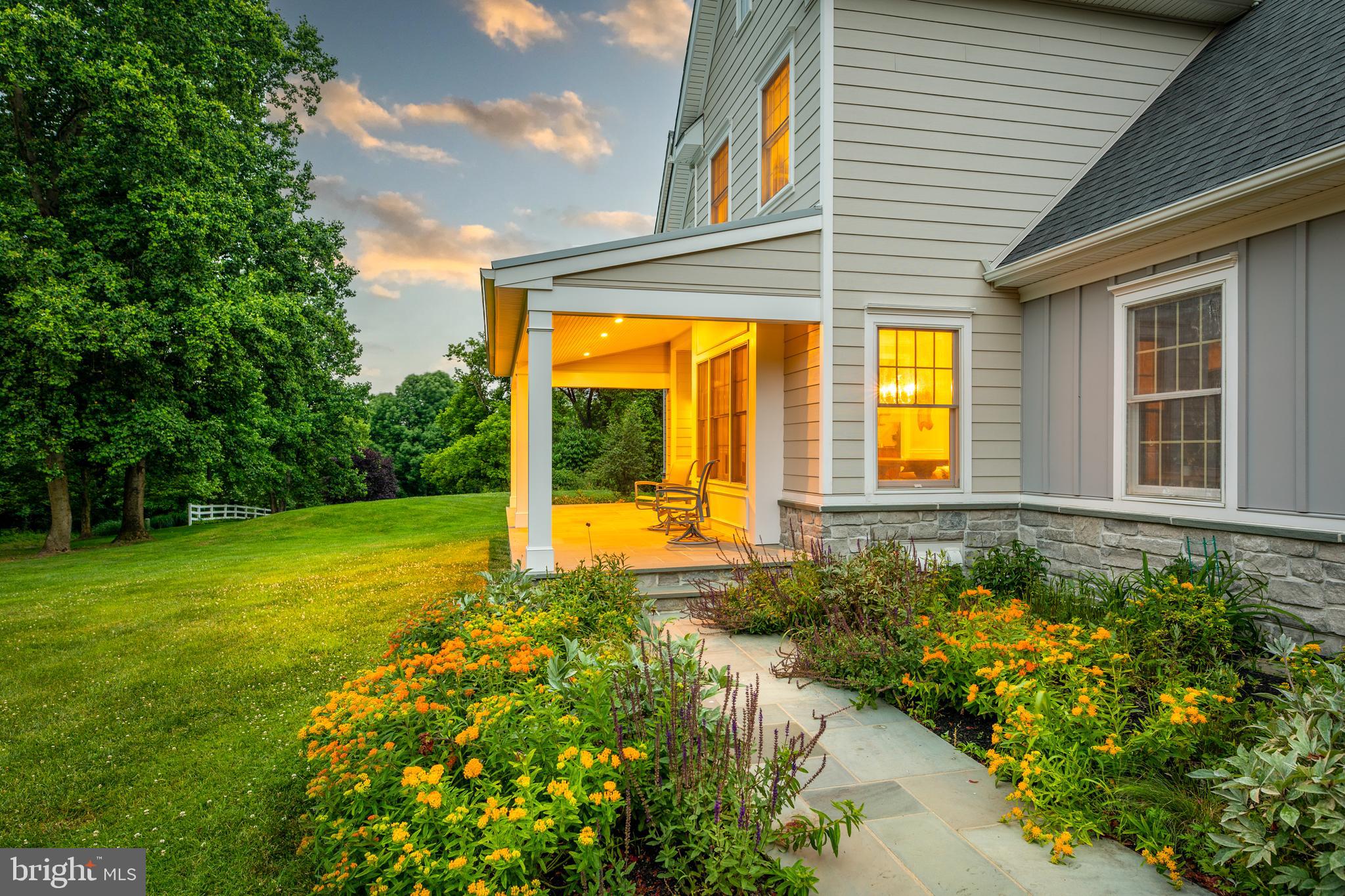 LAFAYETTE HILL - Residential