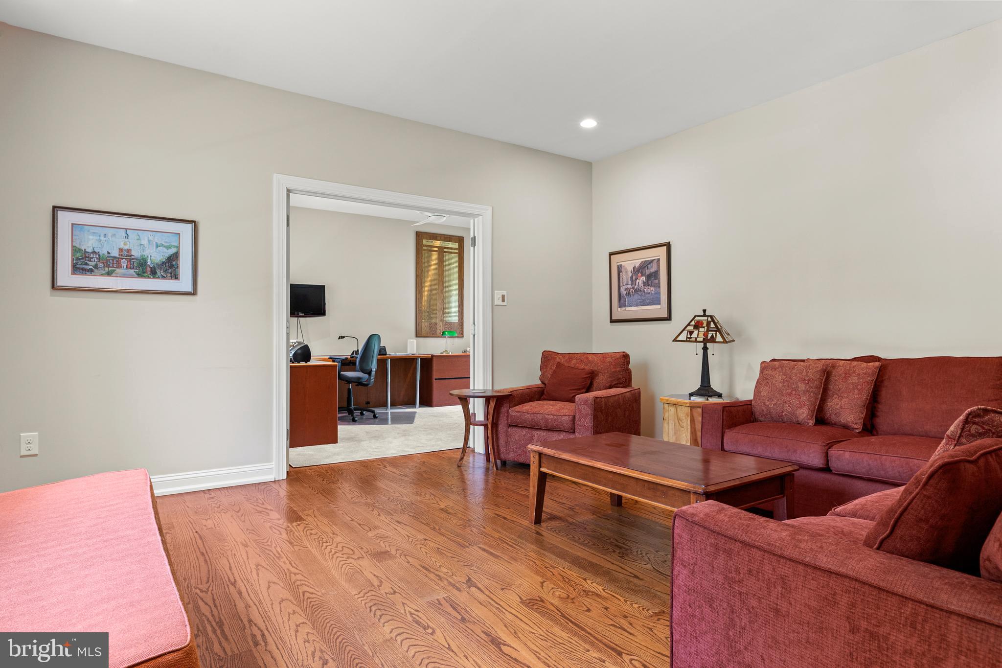 LAFAYETTE HILL - Residential